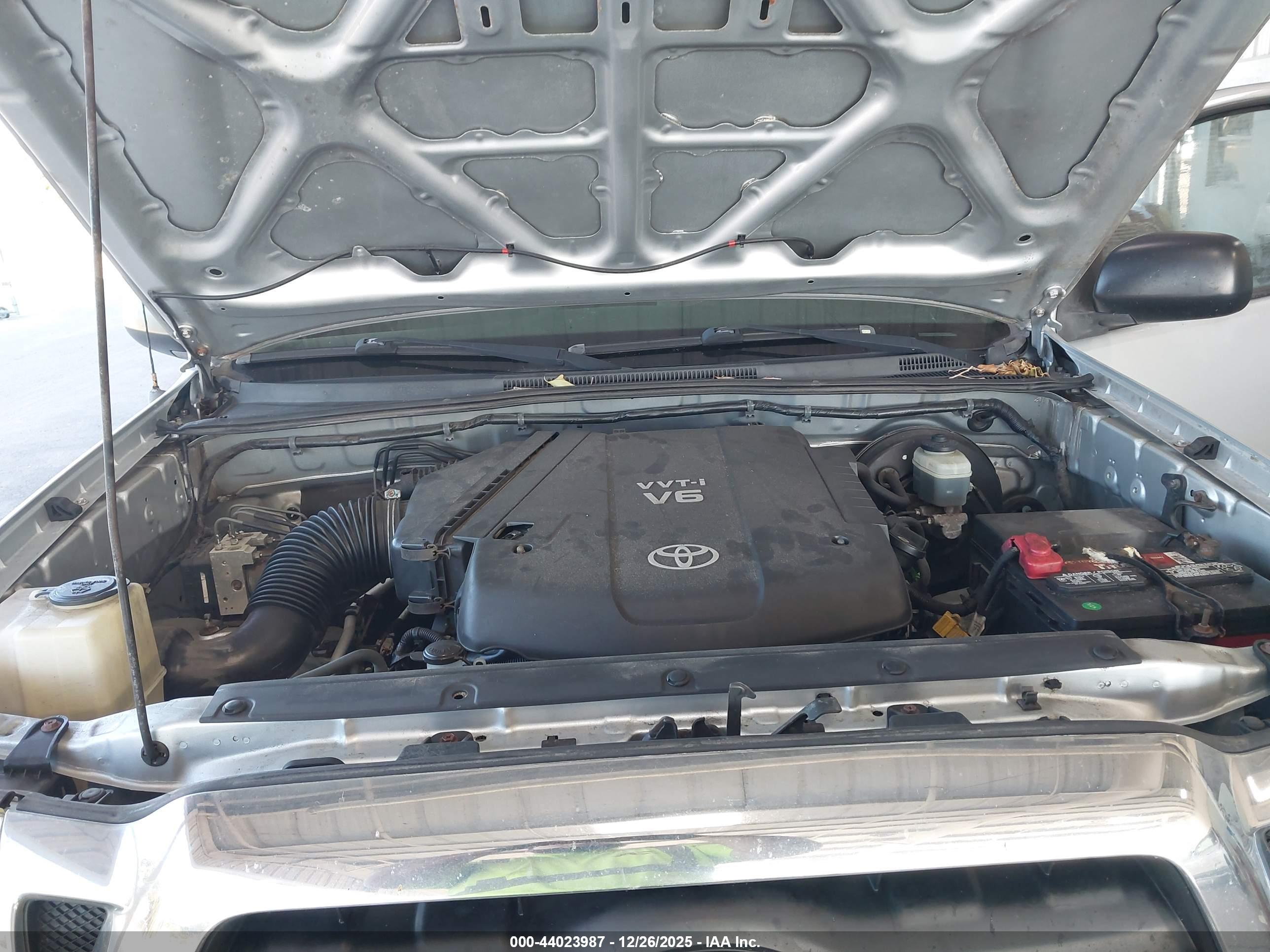 TOYOTA TACOMA image 10
