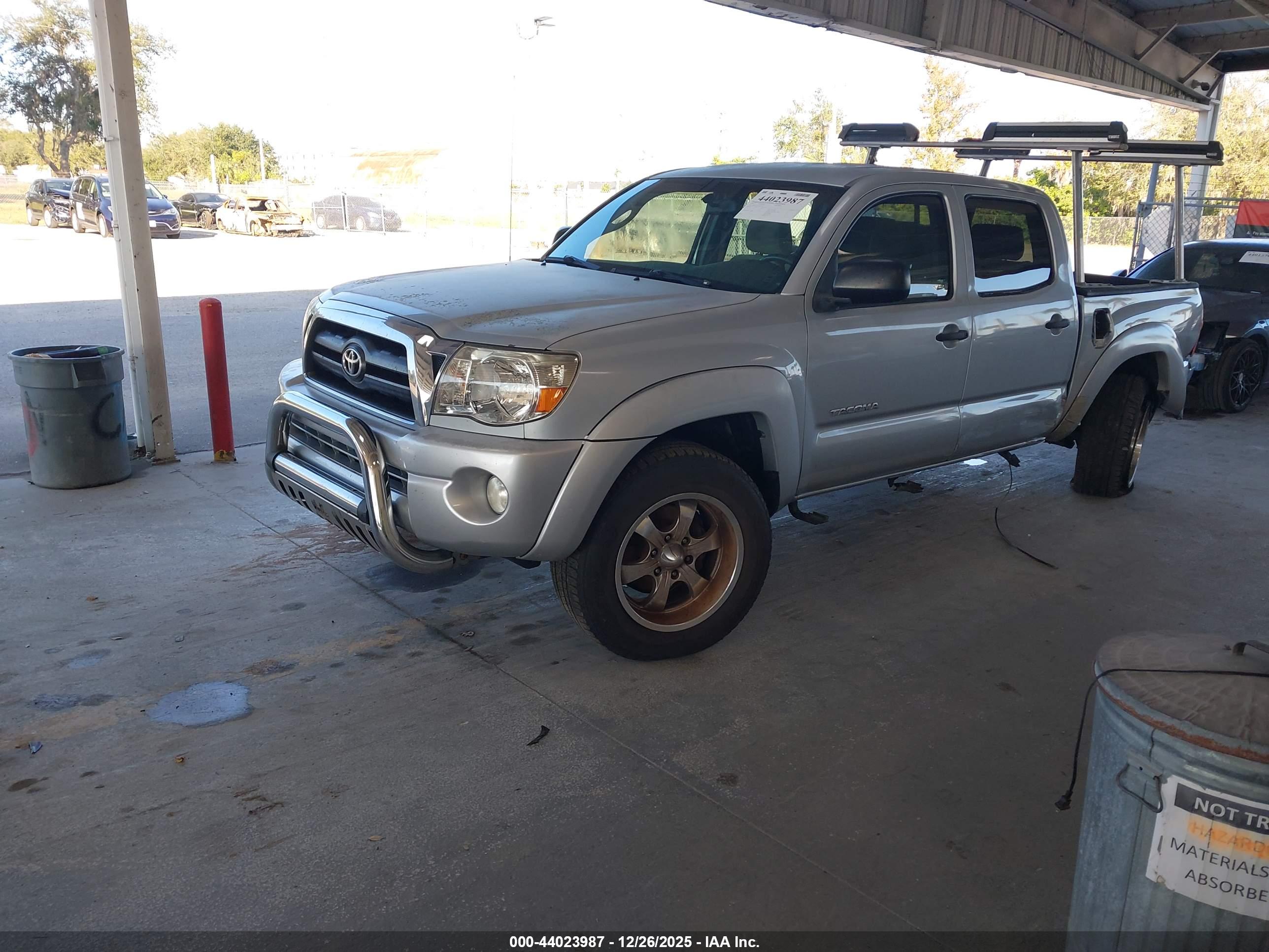 TOYOTA TACOMA image 2