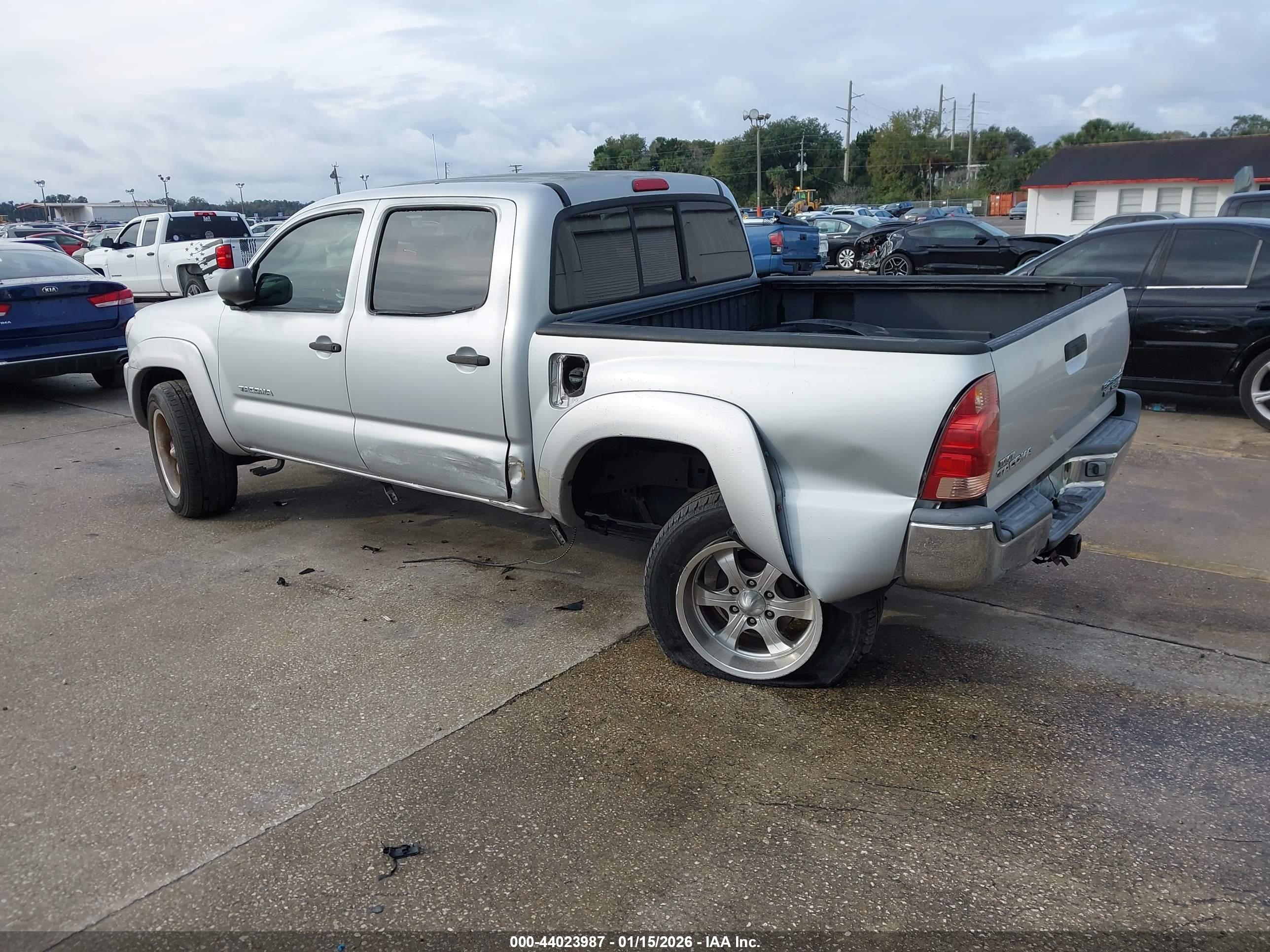 TOYOTA TACOMA image 3