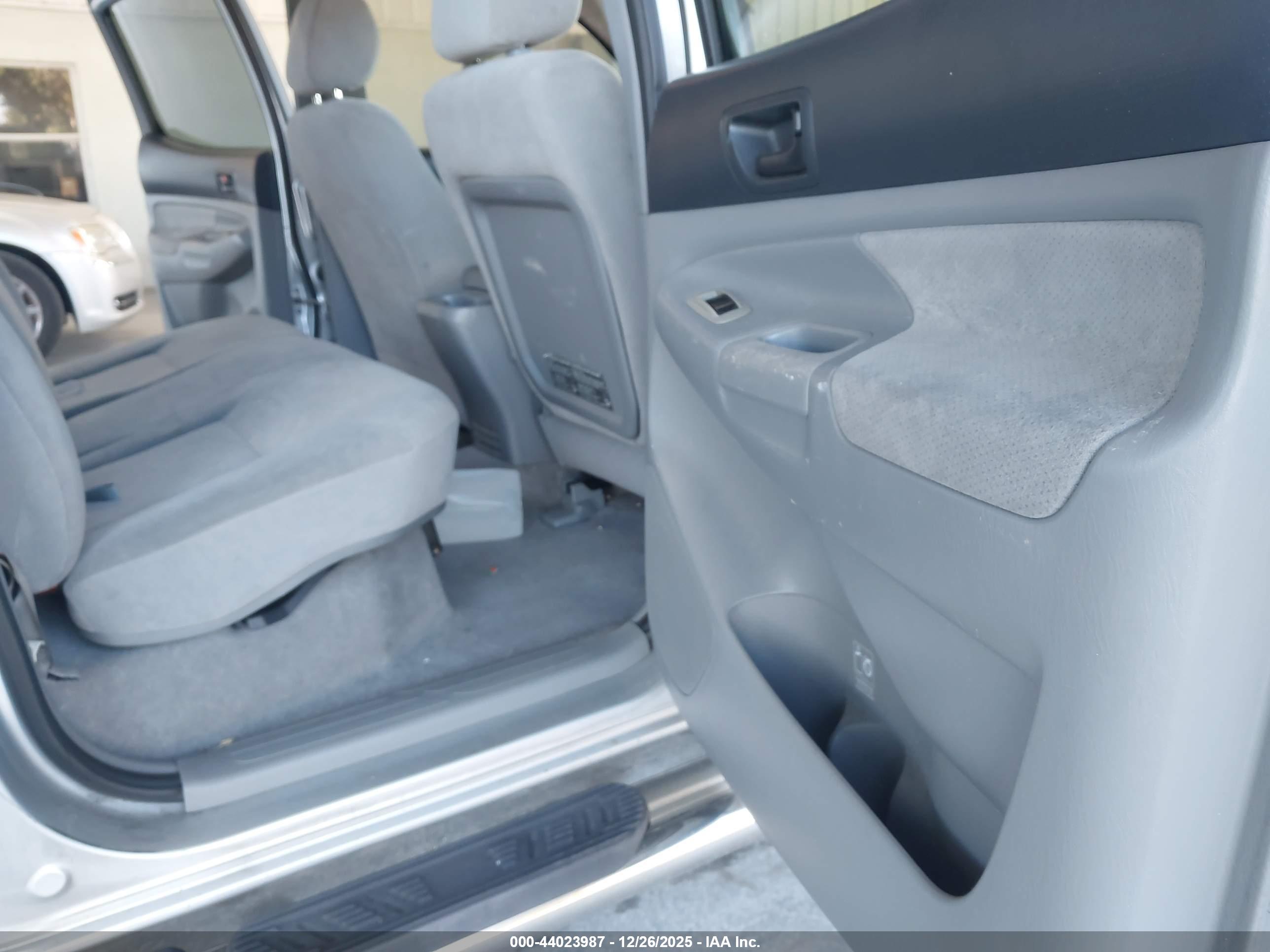TOYOTA TACOMA image 8