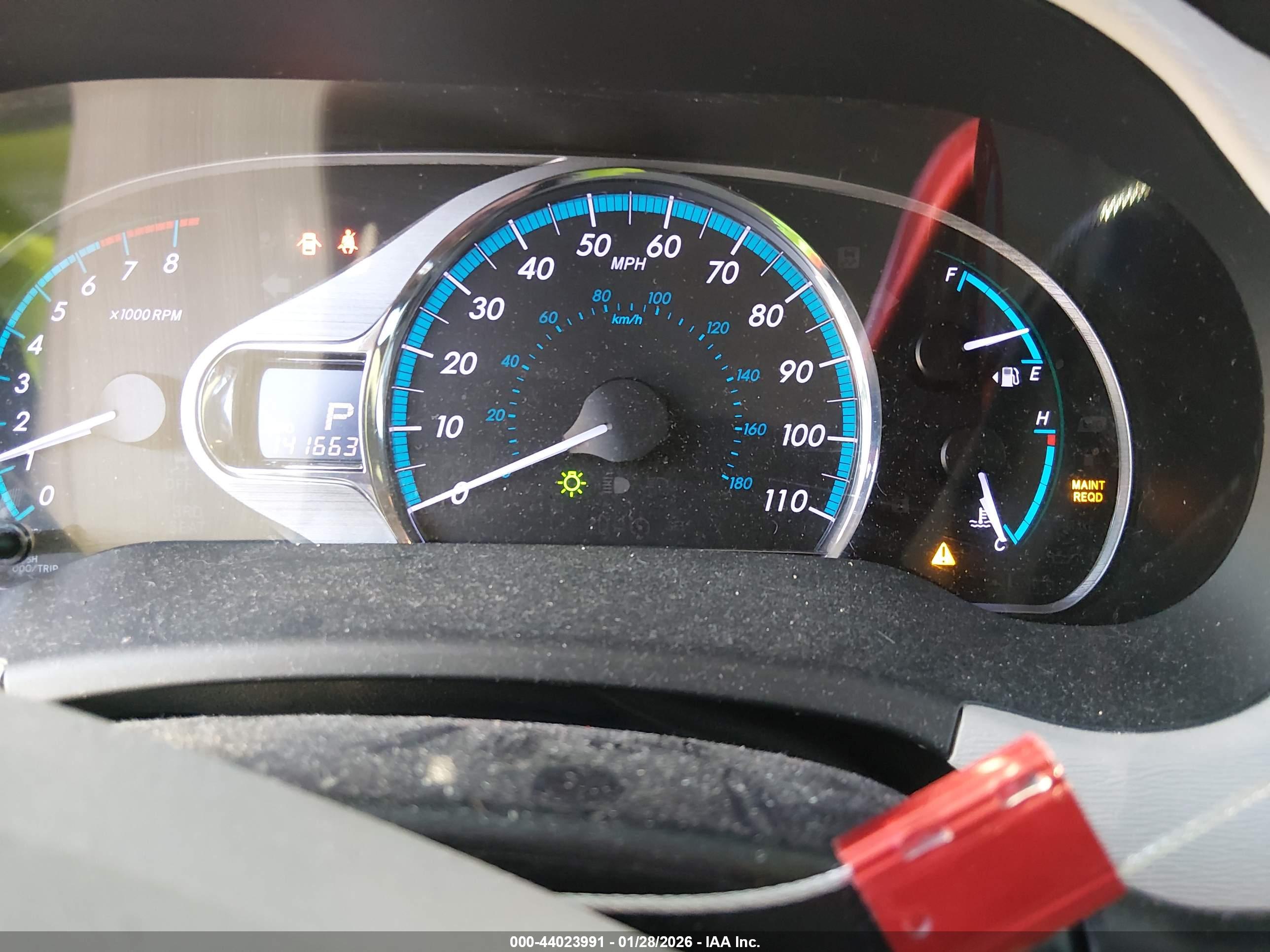 TOYOTA SIENNA image 7