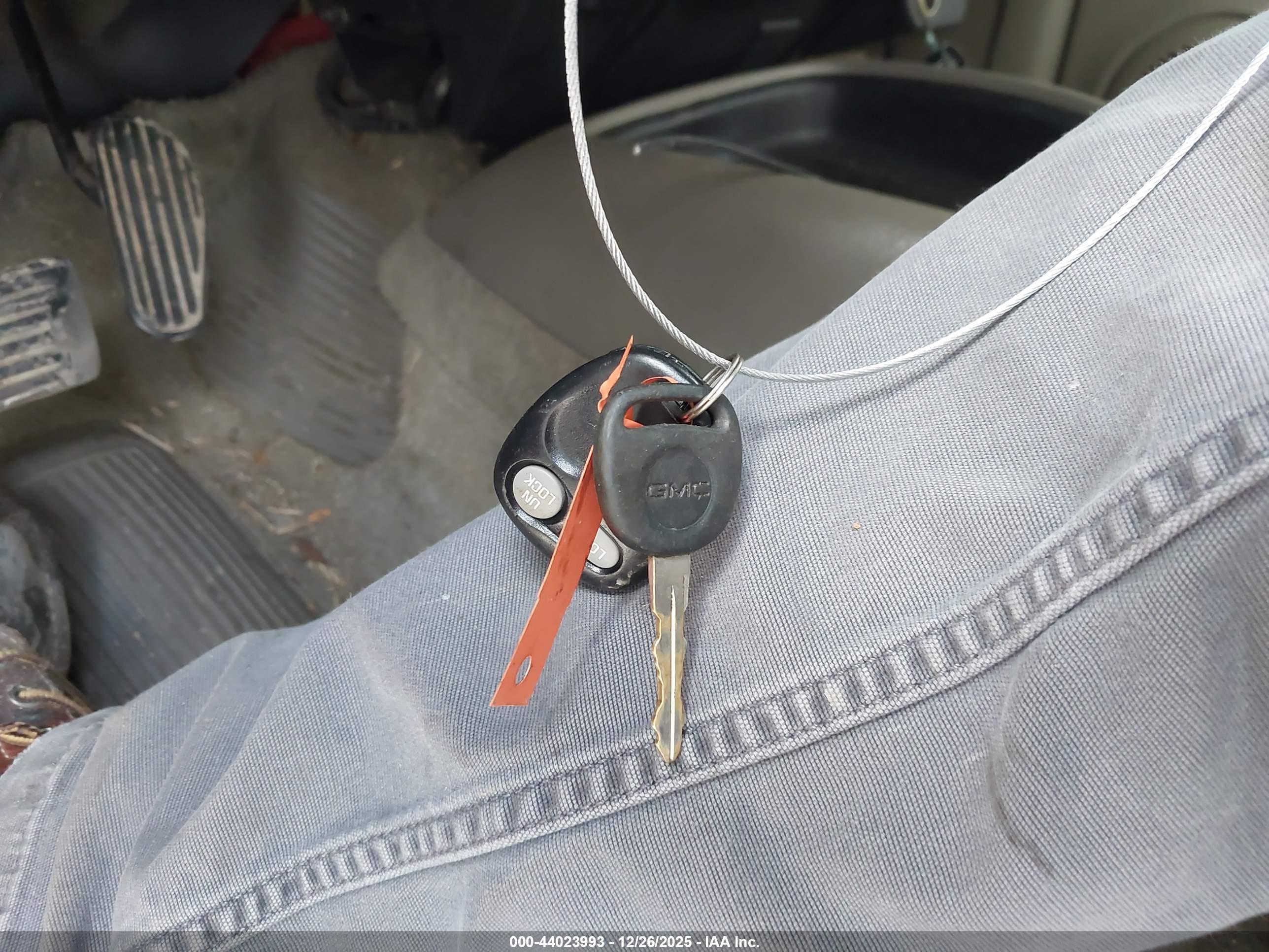 GMC SONOMA image 11