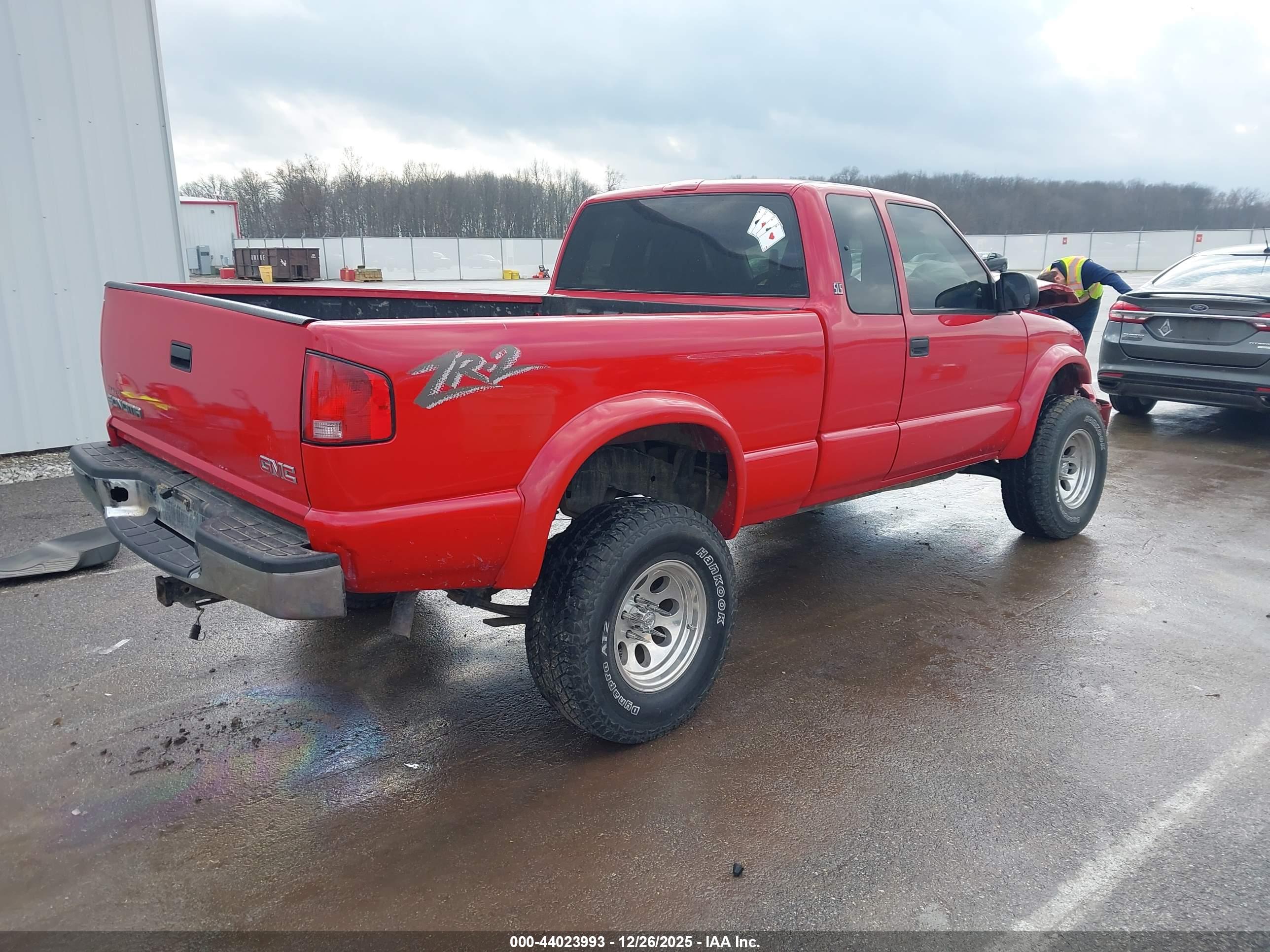 GMC SONOMA image 4