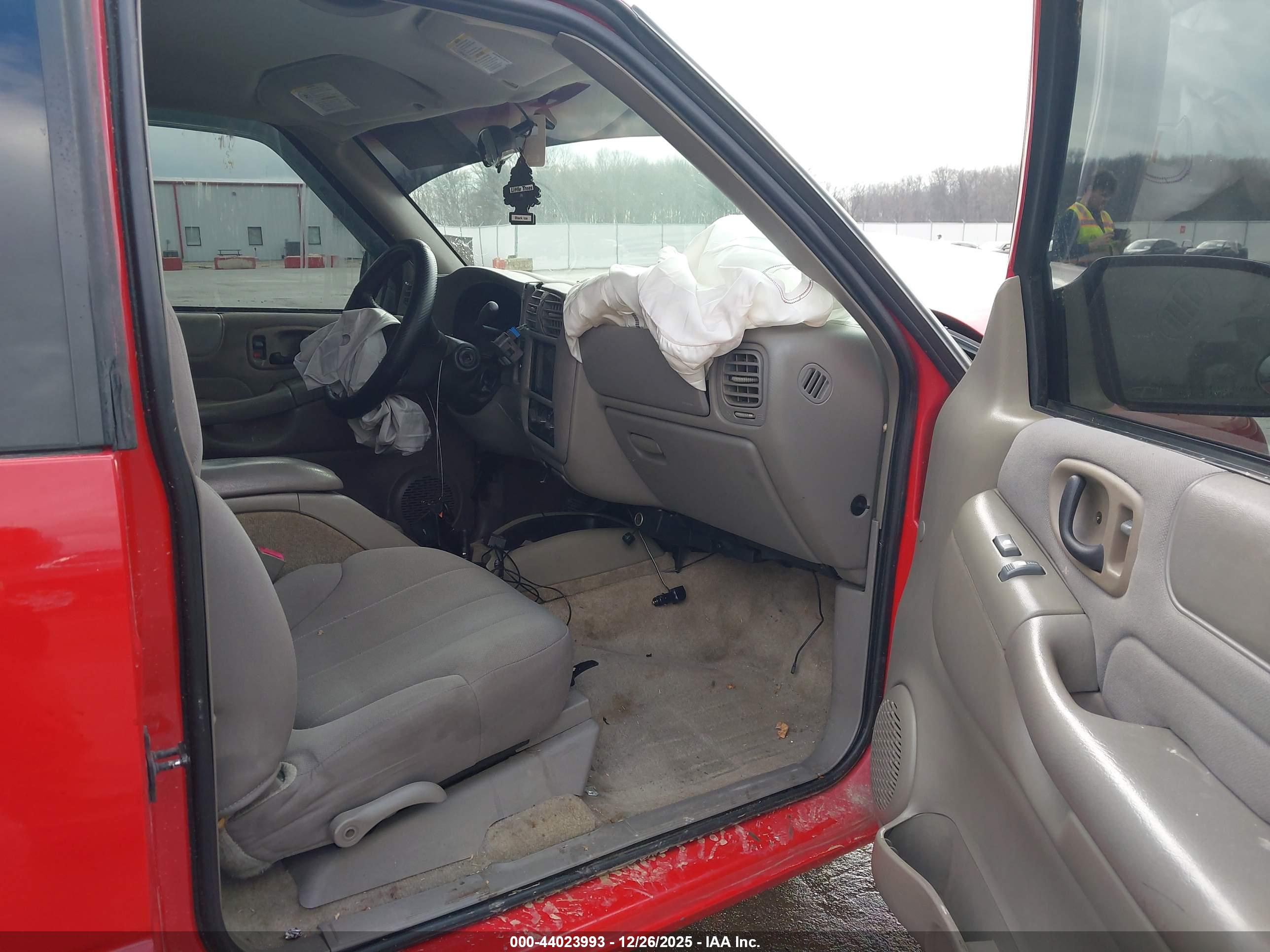 GMC SONOMA image 5
