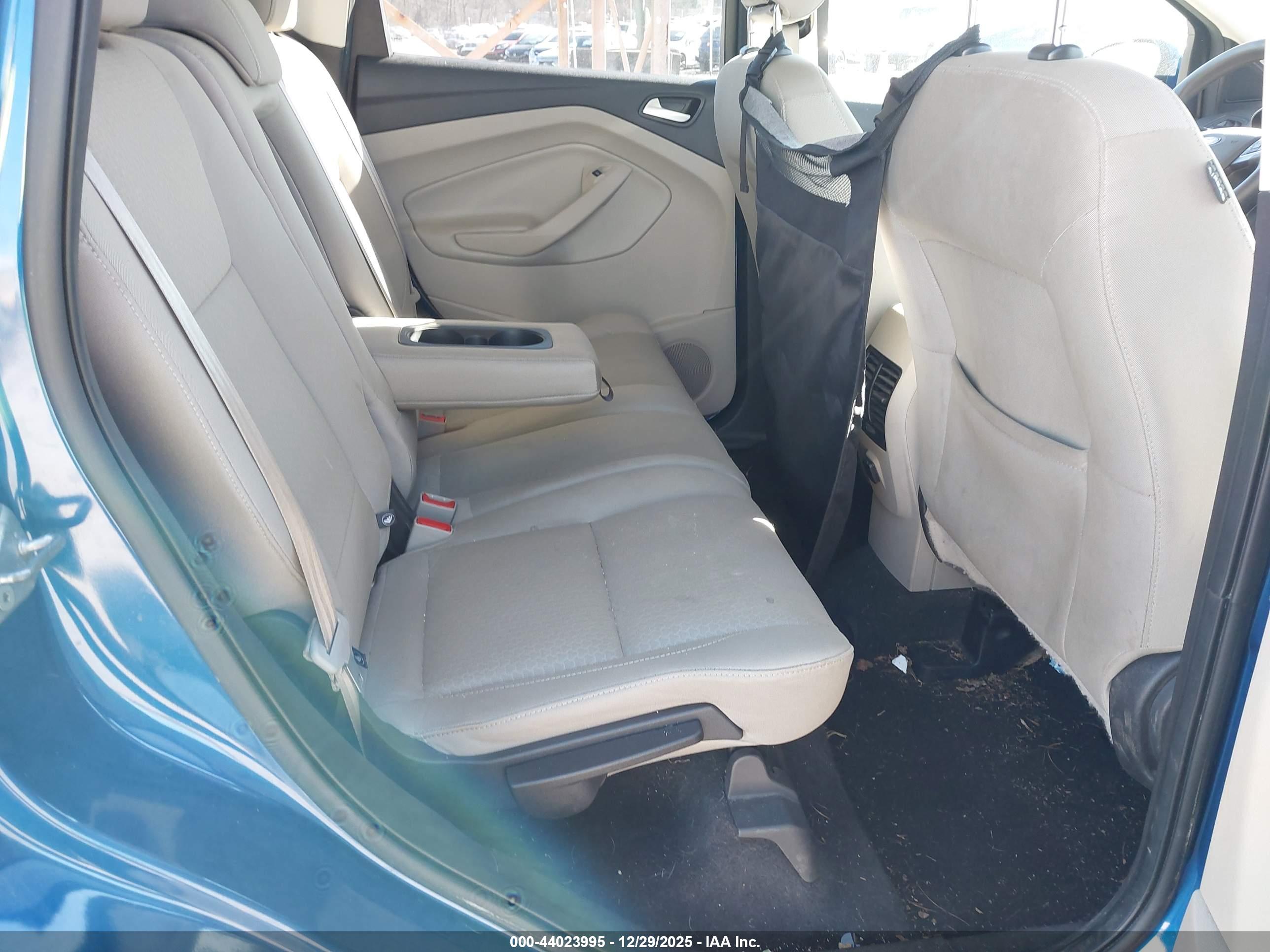 FORD ESCAPE image 8
