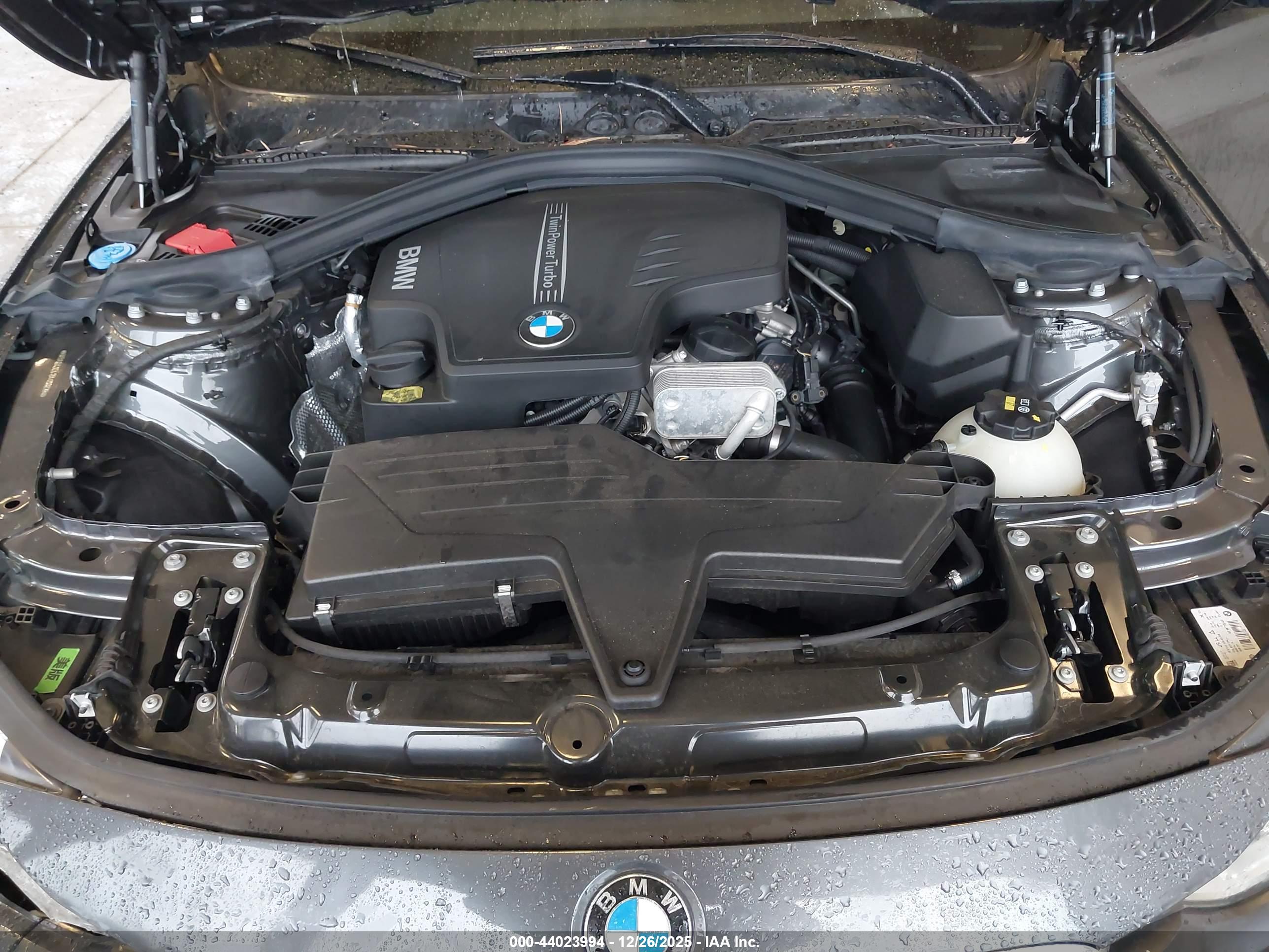 BMW 320I image 10