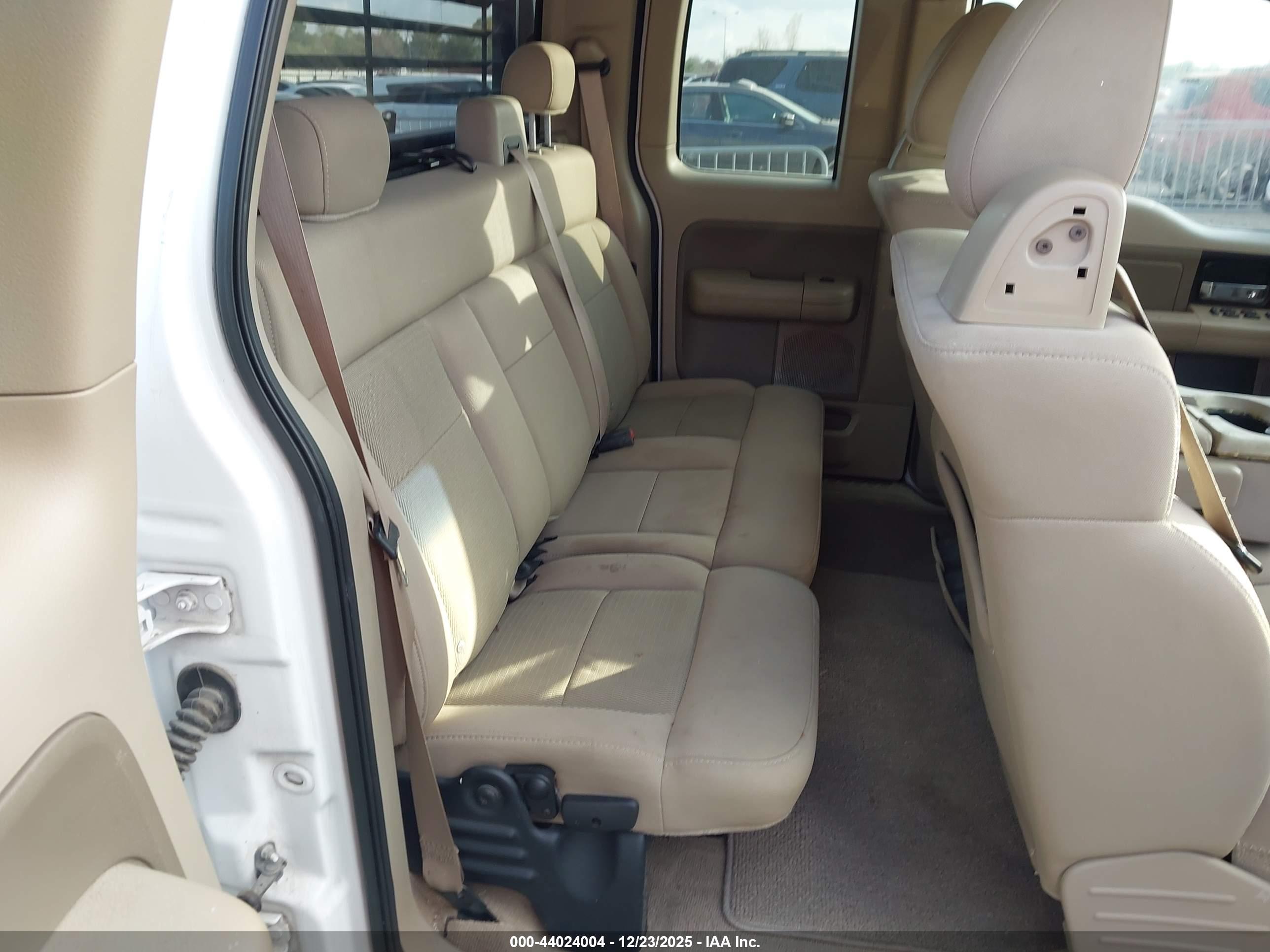 FORD F-150 image 8