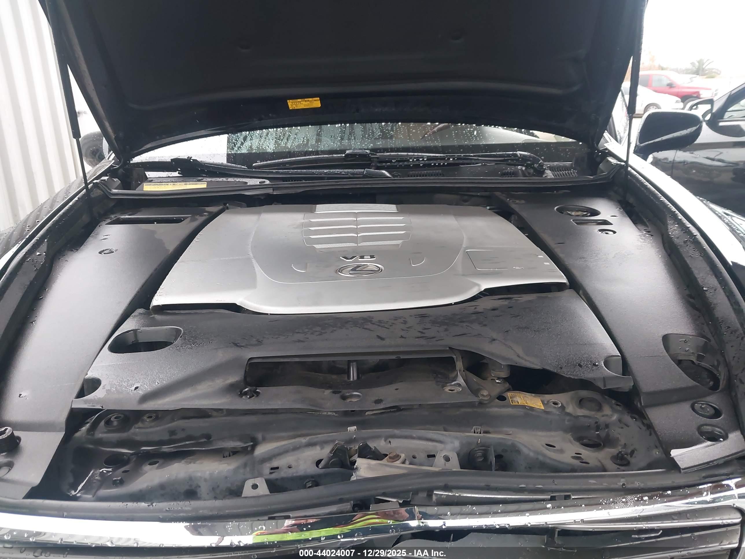 LEXUS LS image 10