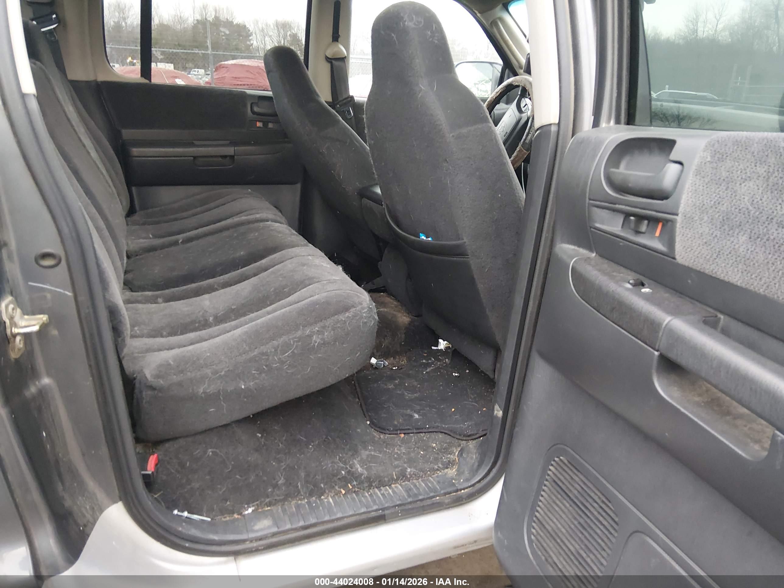 DODGE DAKOTA image 8
