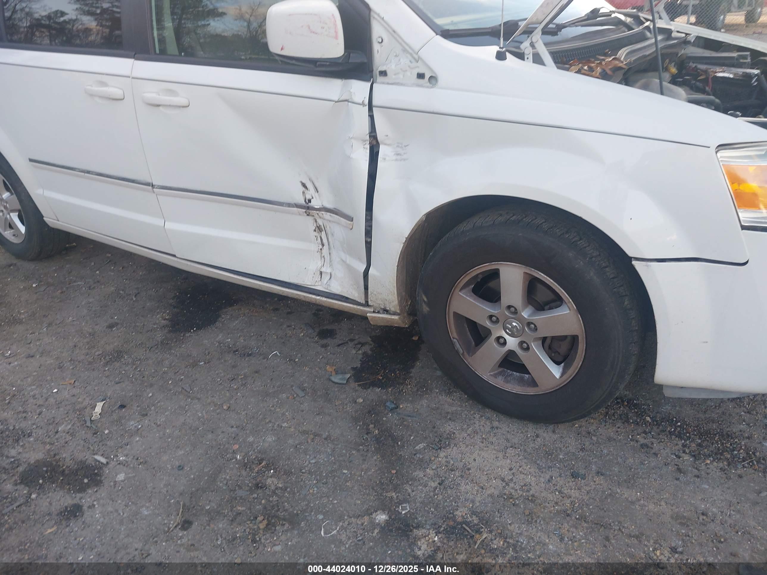 DODGE GRAND image 6