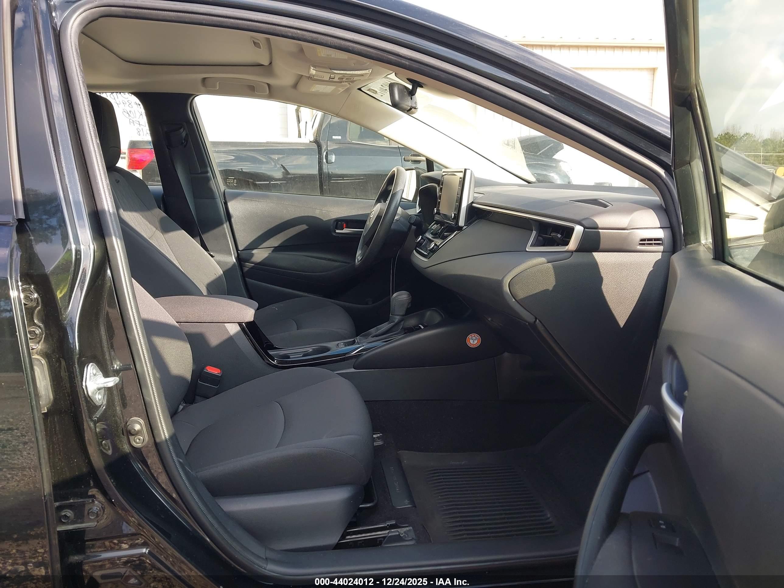 TOYOTA COROLLA image 5