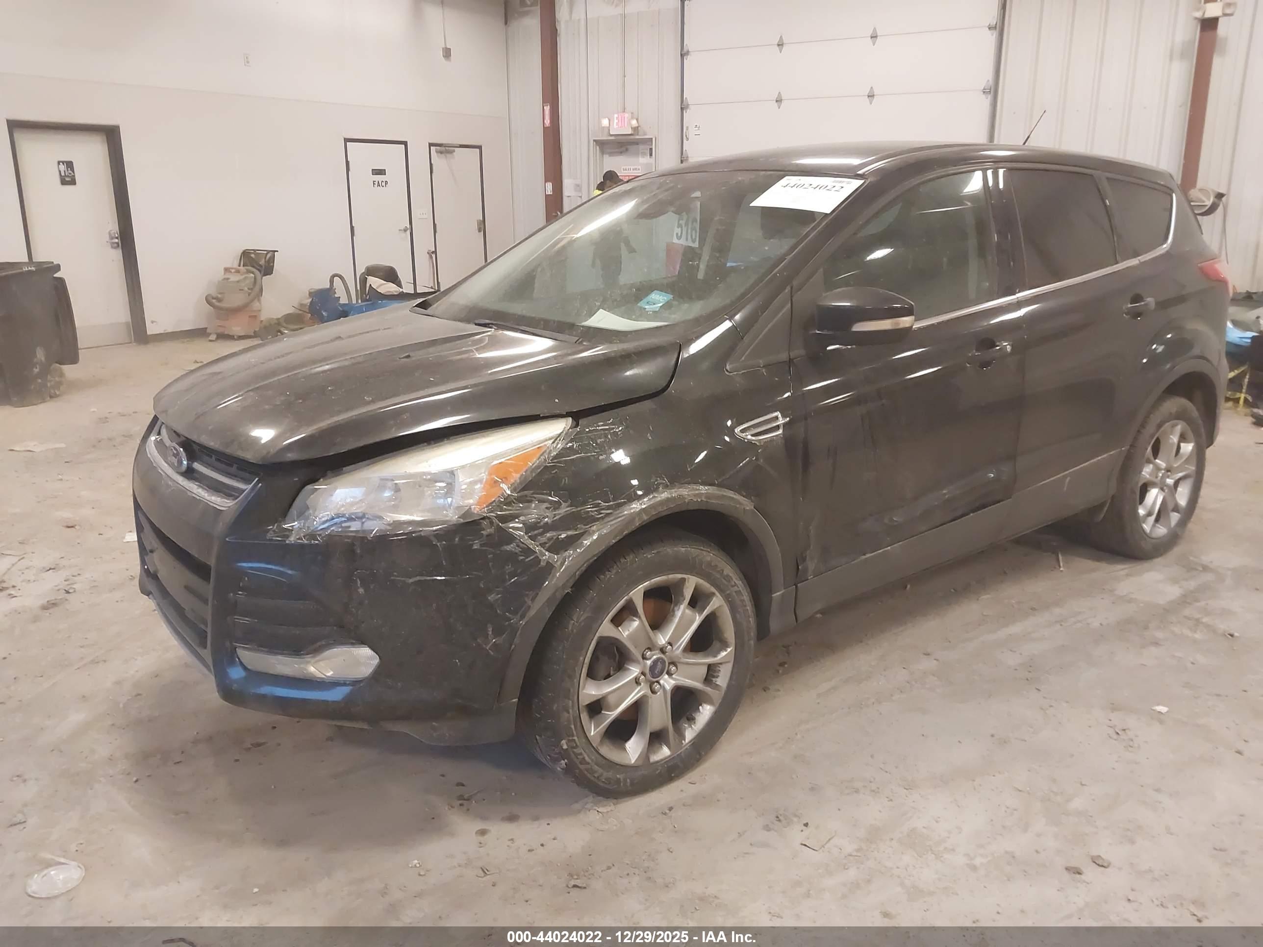 FORD ESCAPE image 2