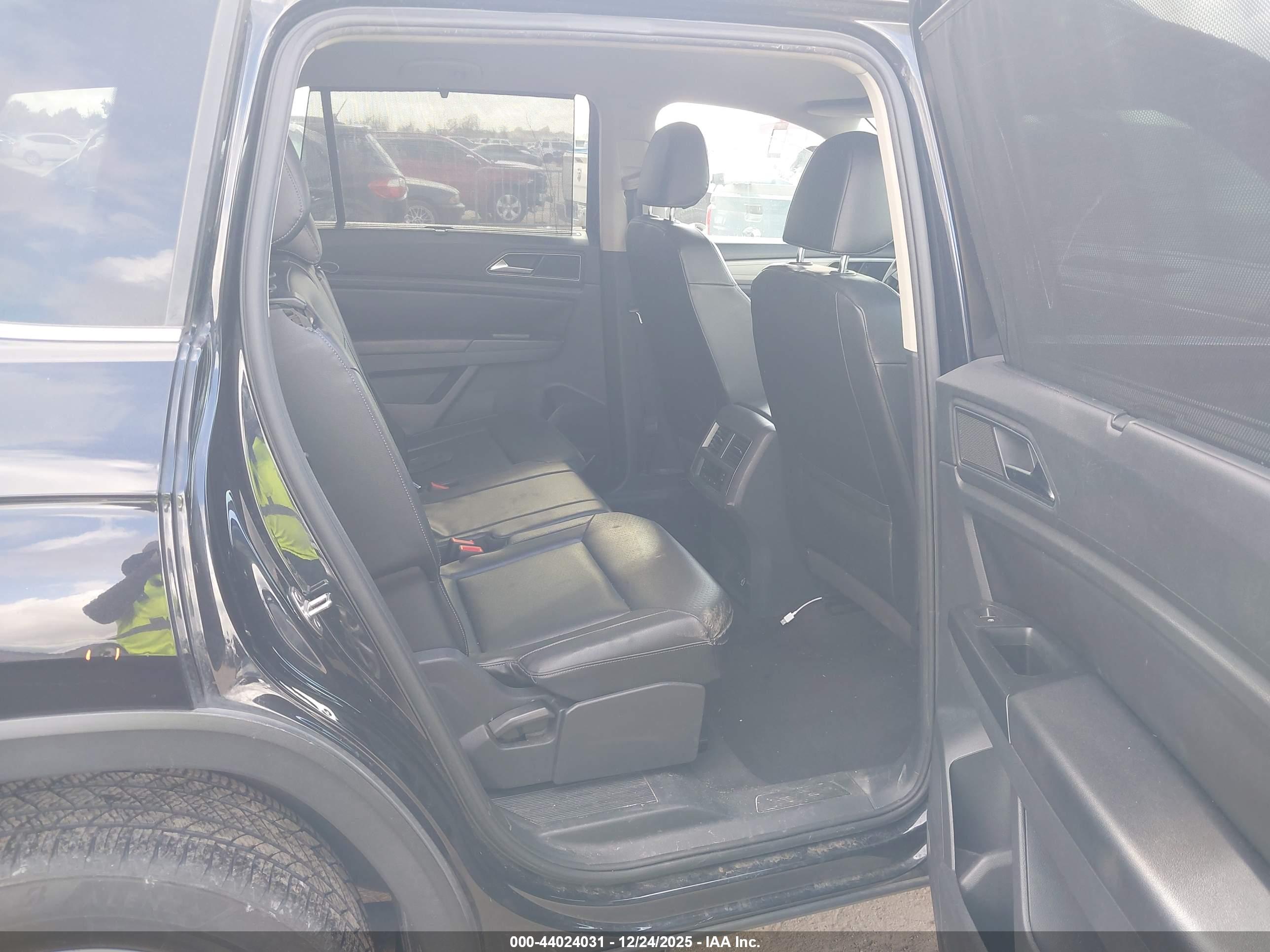VOLKSWAGEN ATLAS image 8