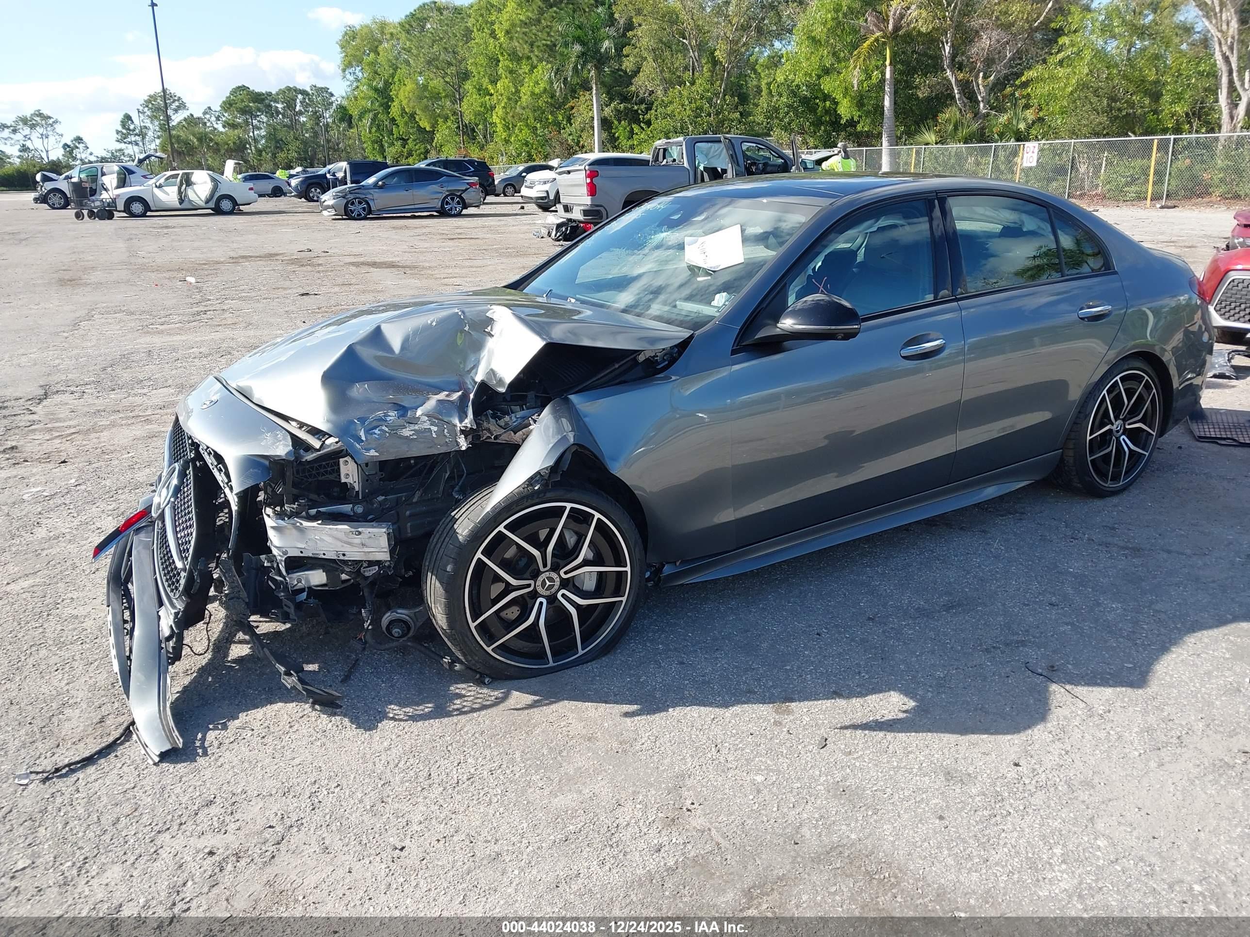 MERCEDES-BENZ C image 2