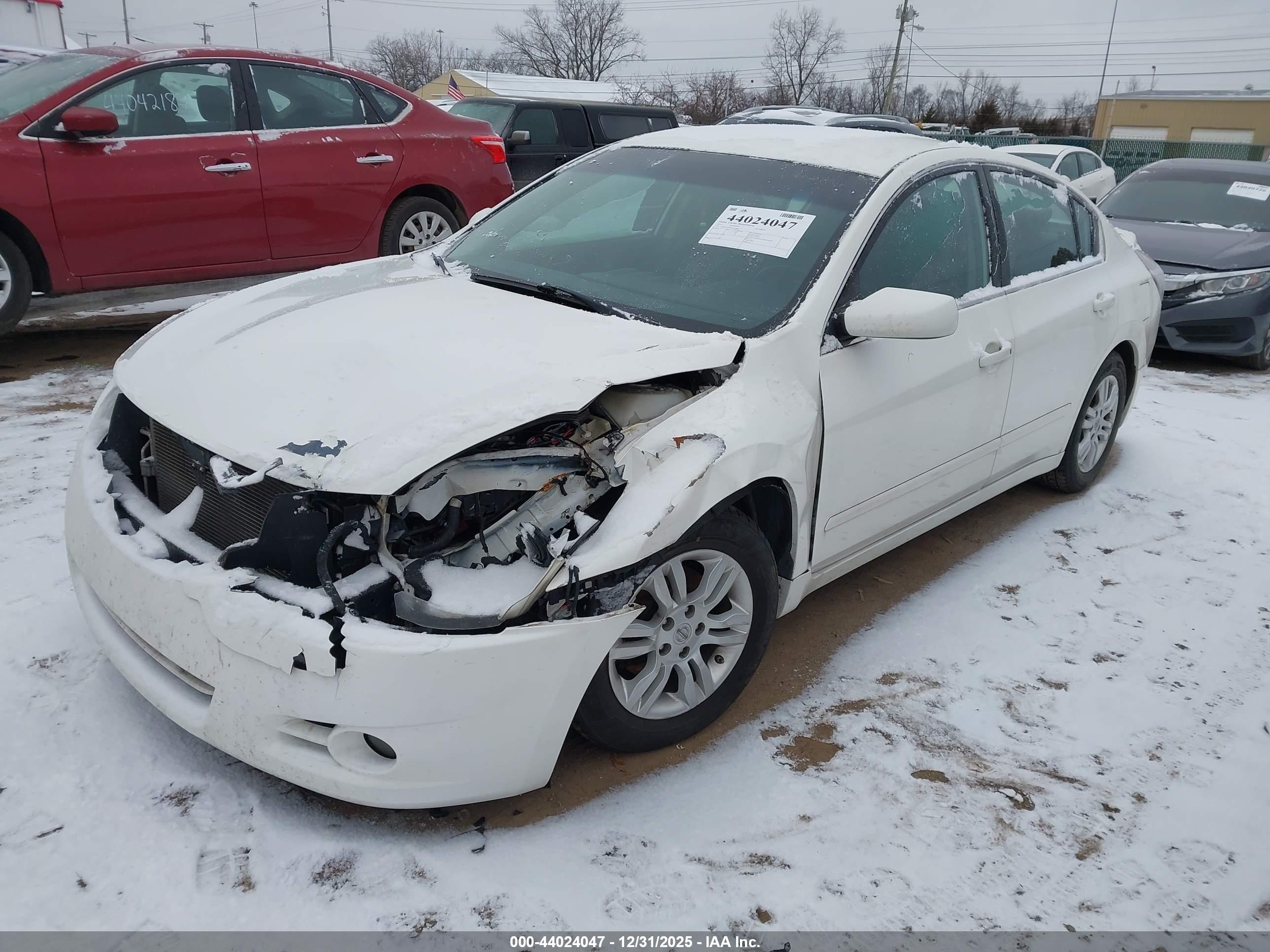 NISSAN ALTIMA image 2