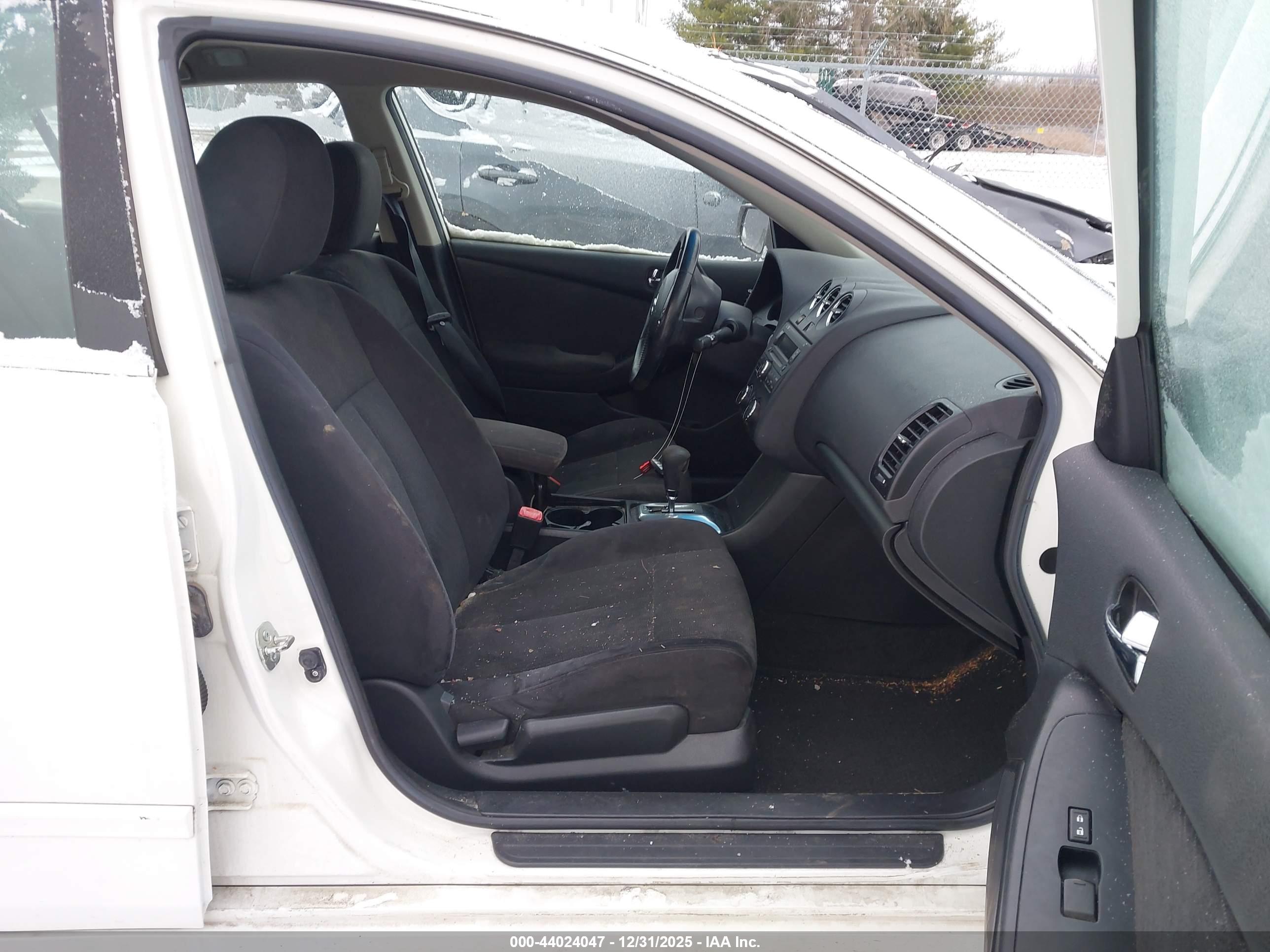 NISSAN ALTIMA image 5