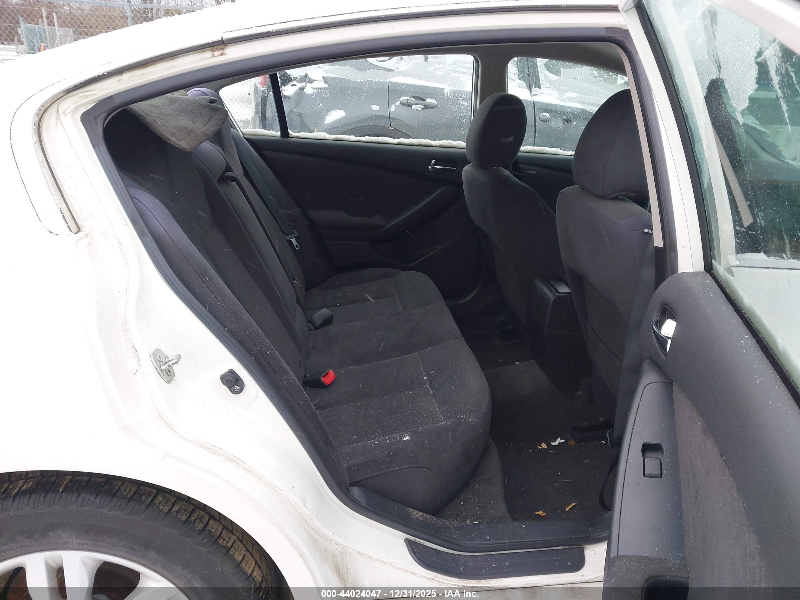 NISSAN ALTIMA image 8