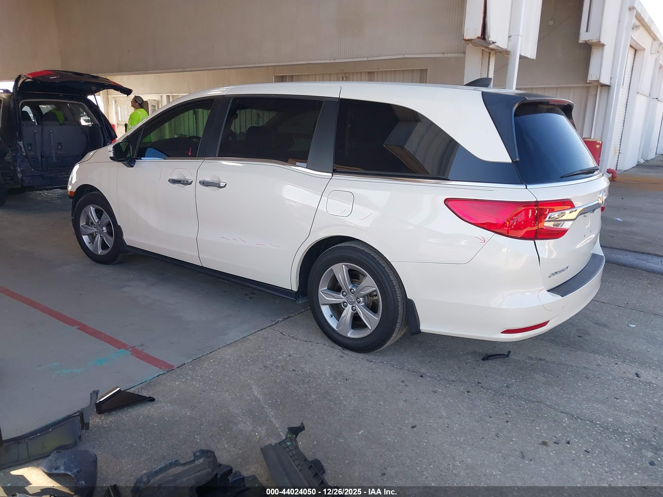 HONDA ODYSSEY image 3