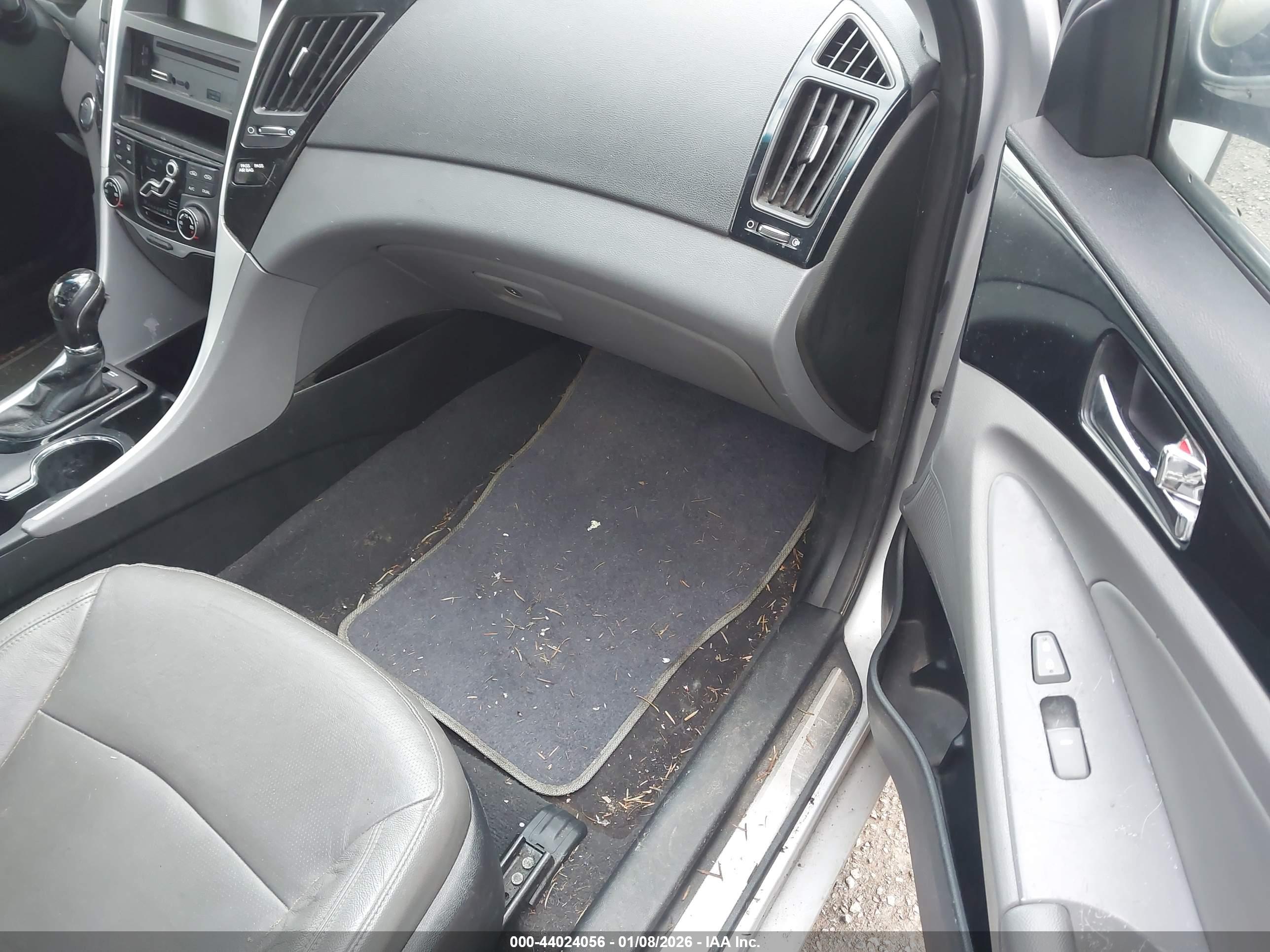 HYUNDAI SONATA image 5