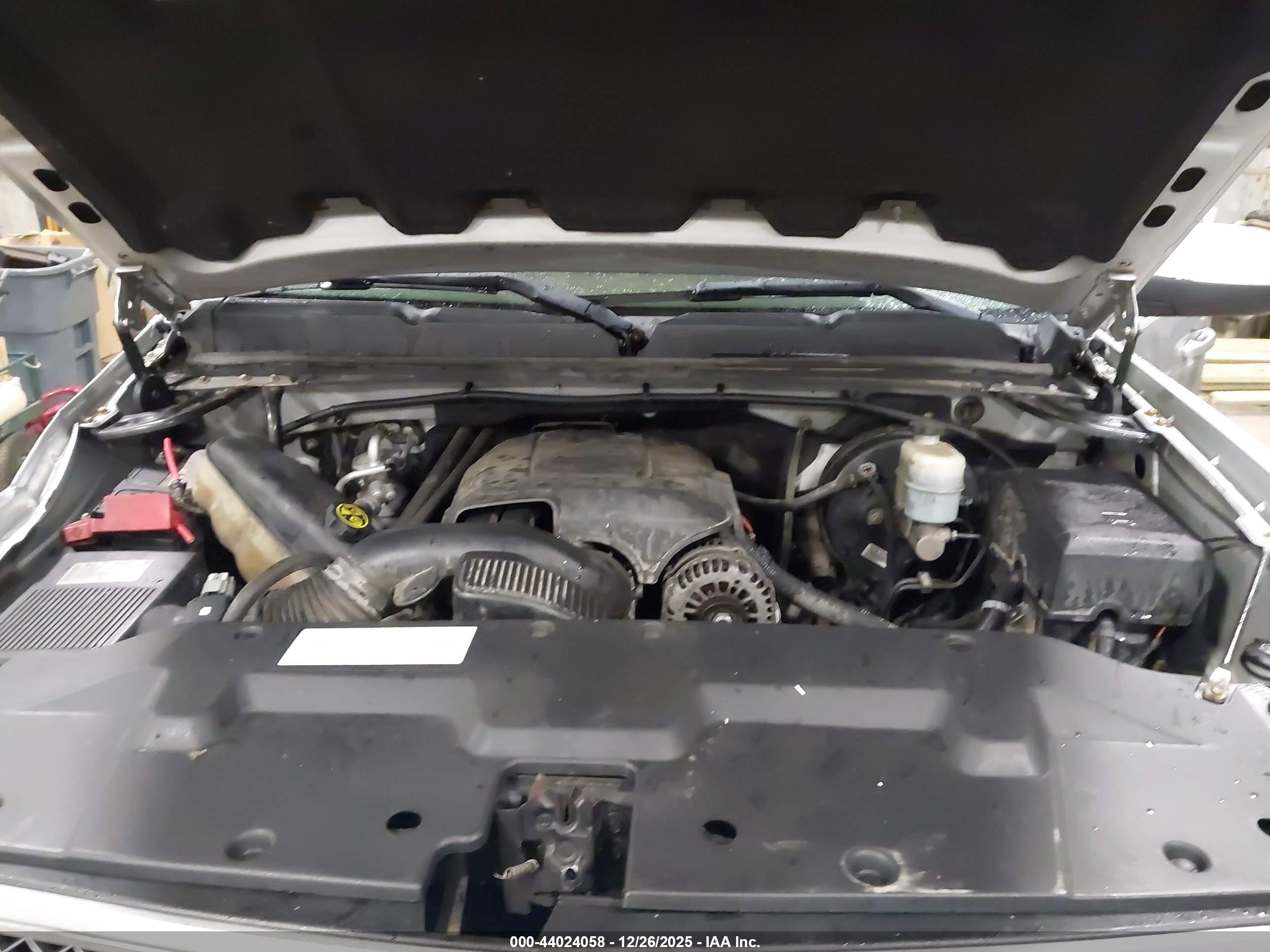 CHEVROLET SILVERADO image 10