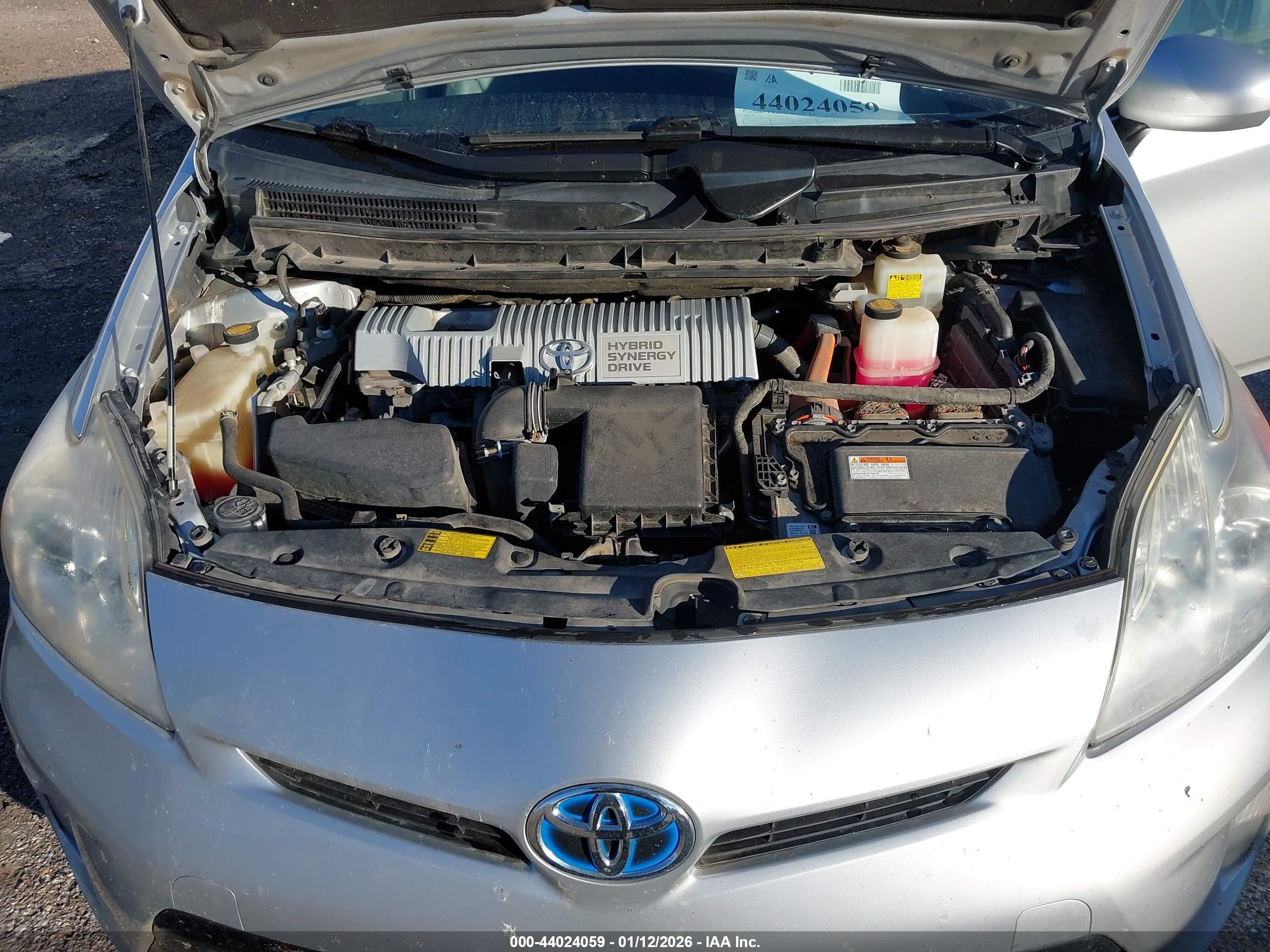 TOYOTA PRIUS image 10