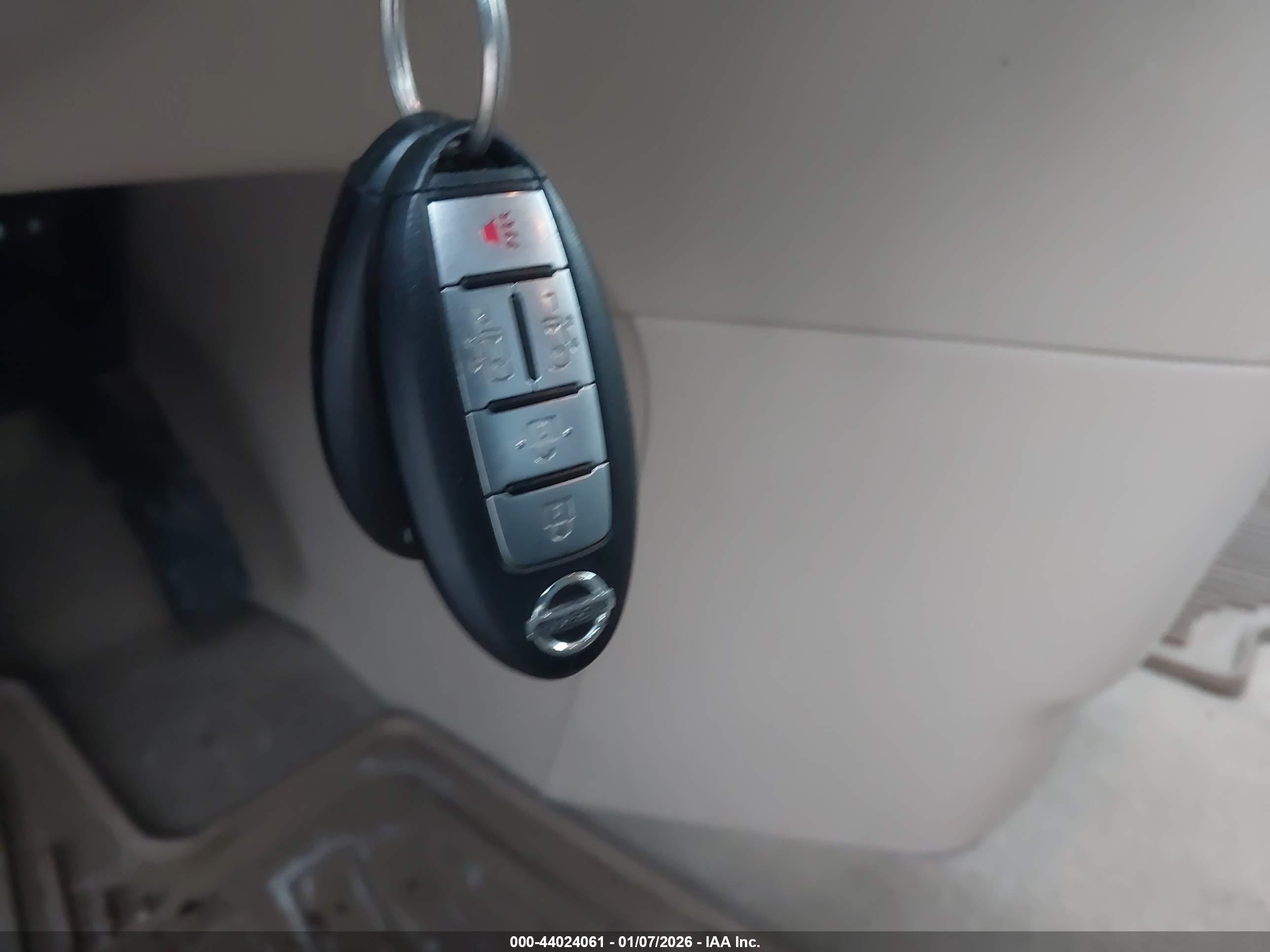 NISSAN QUEST image 11