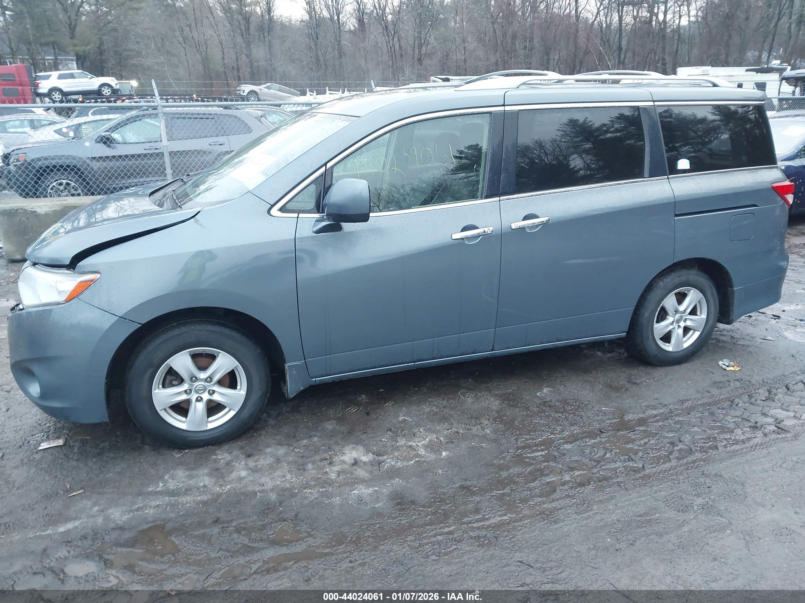 NISSAN QUEST image 2