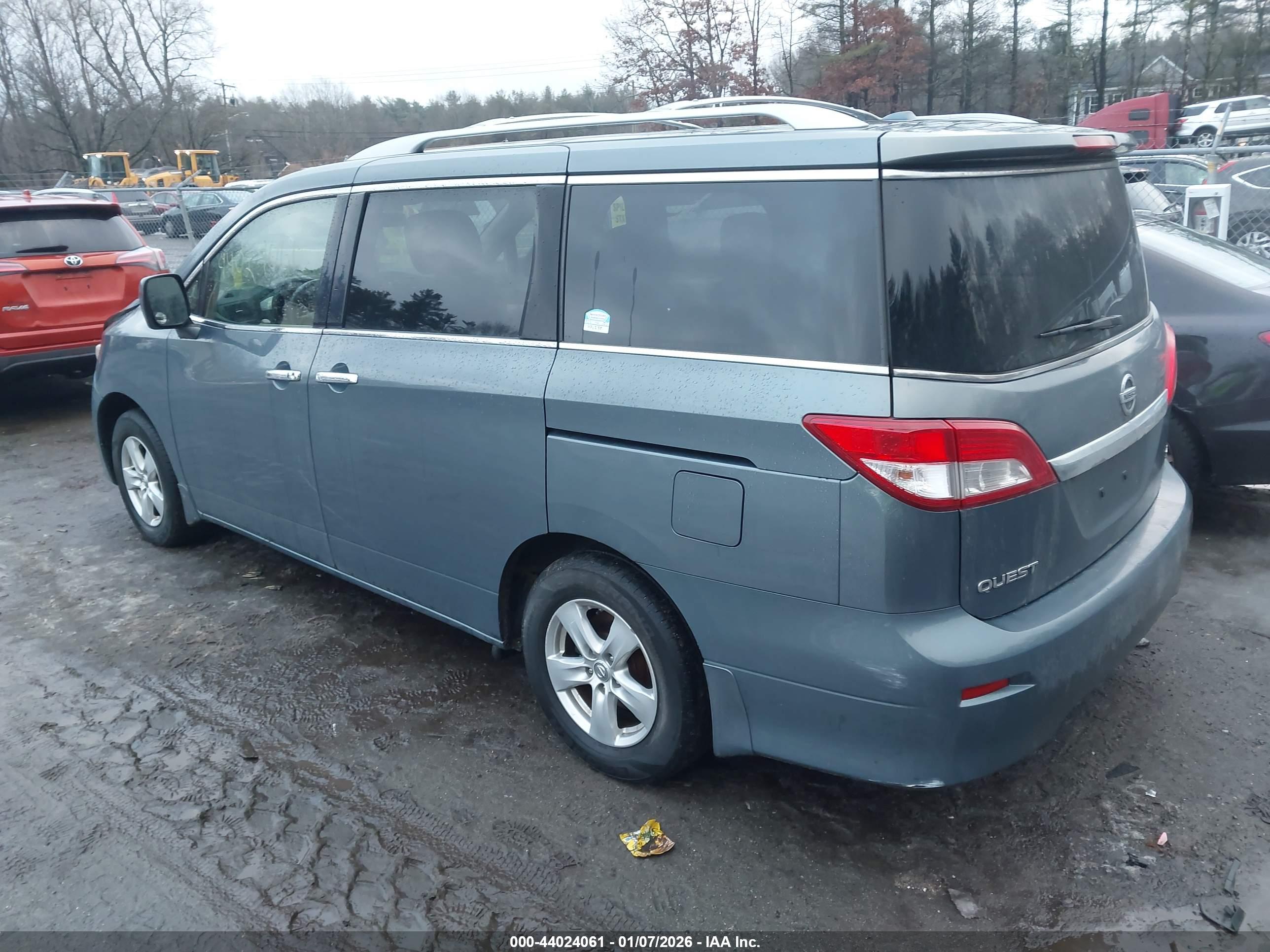 NISSAN QUEST image 3