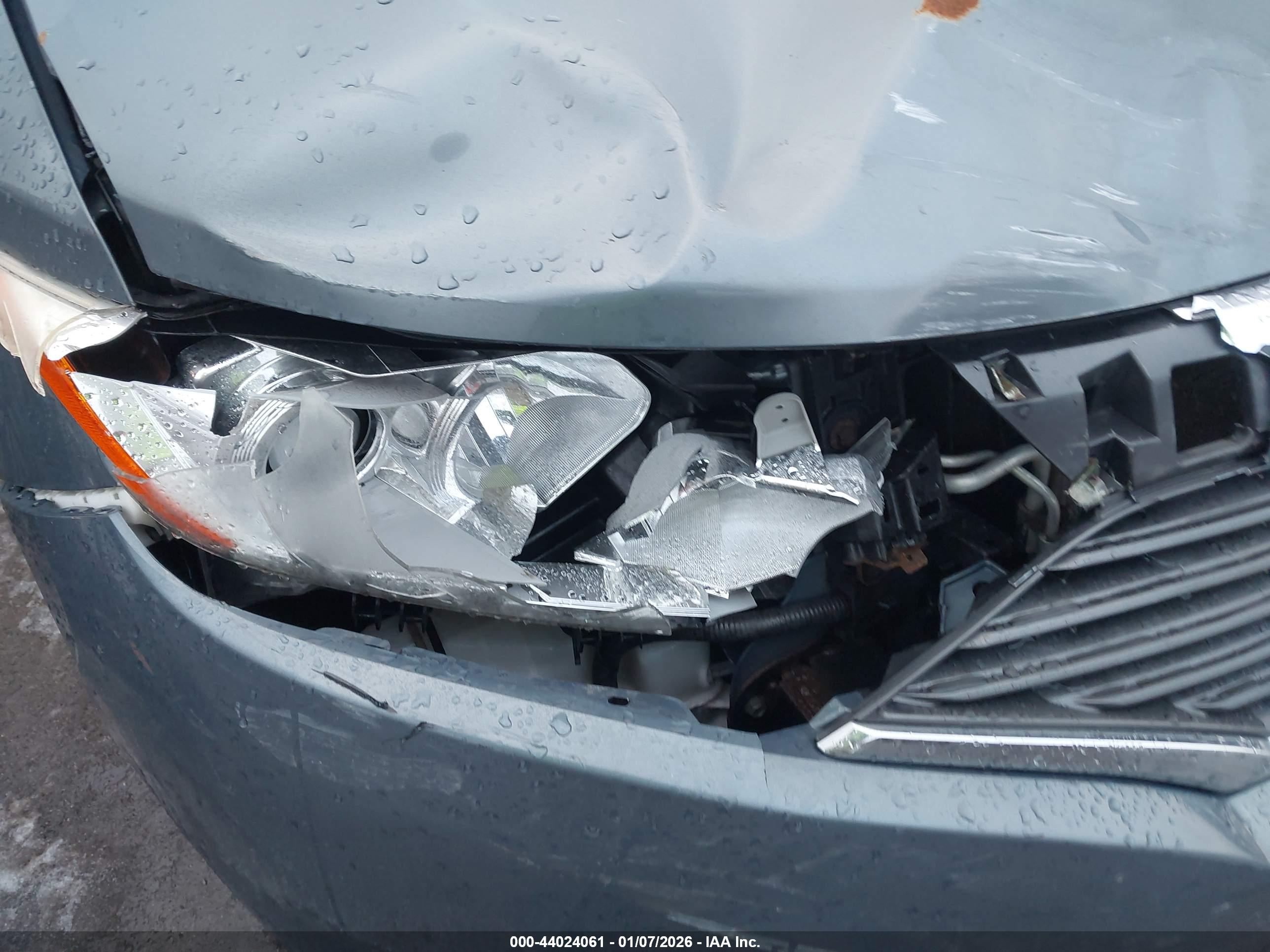 NISSAN QUEST image 6
