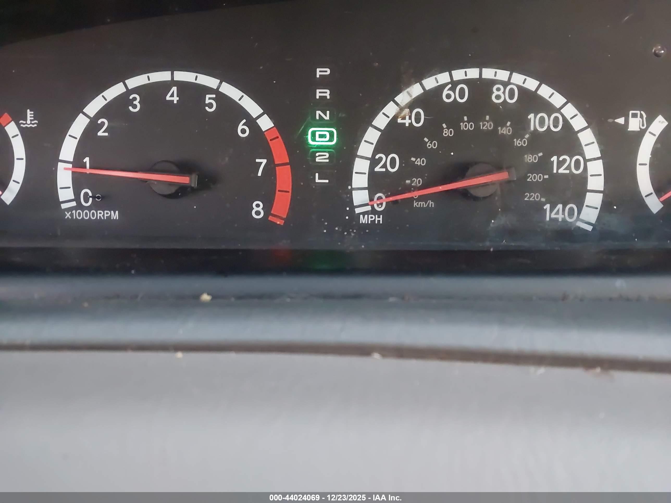 TOYOTA AVALON image 7
