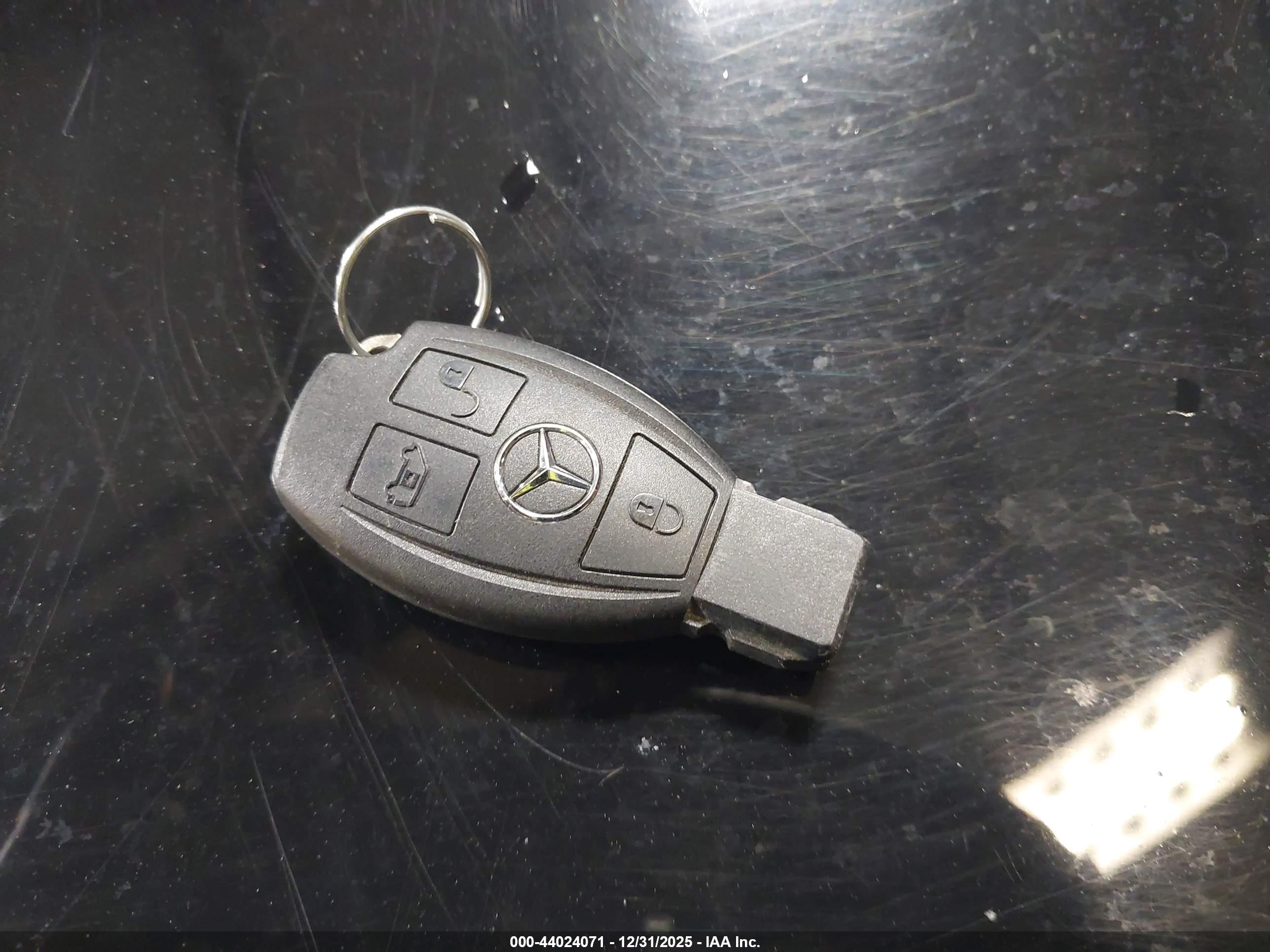 MERCEDES-BENZ METRIS image 11
