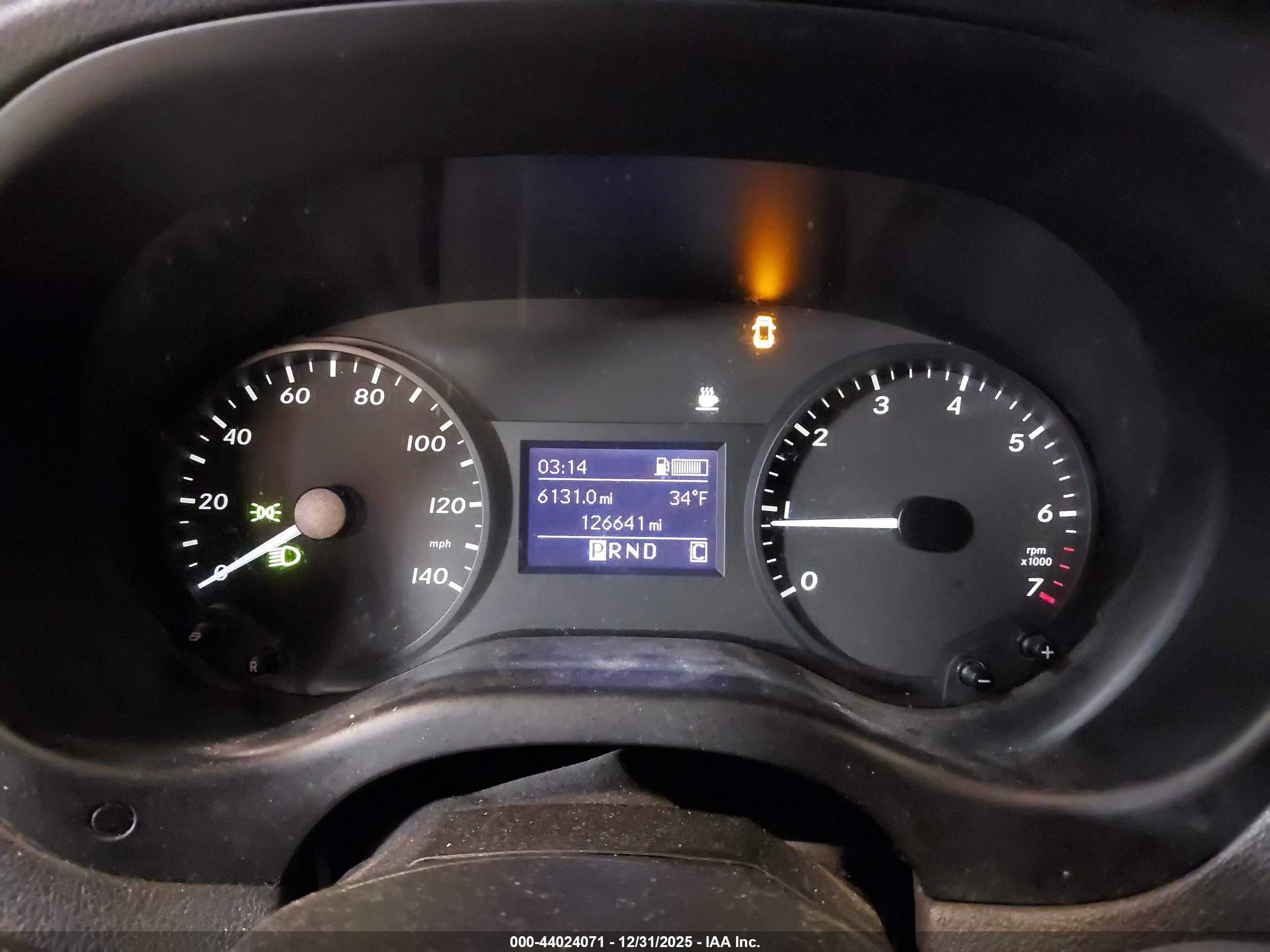 MERCEDES-BENZ METRIS image 7