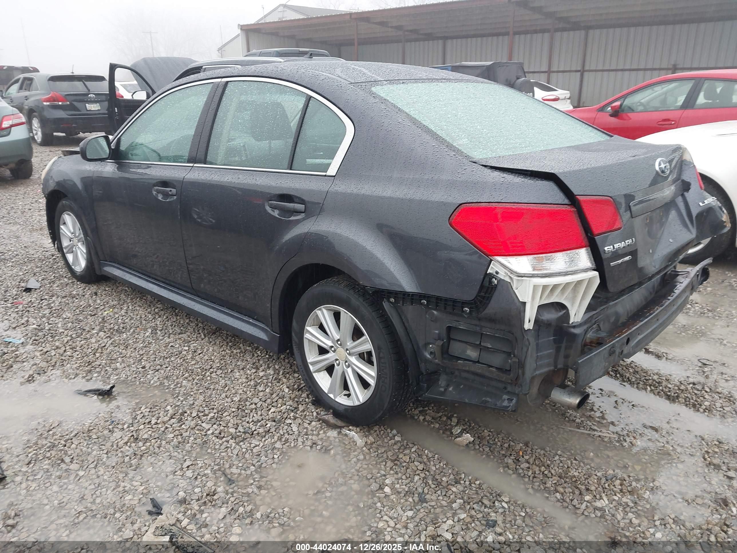 SUBARU LEGACY image 3