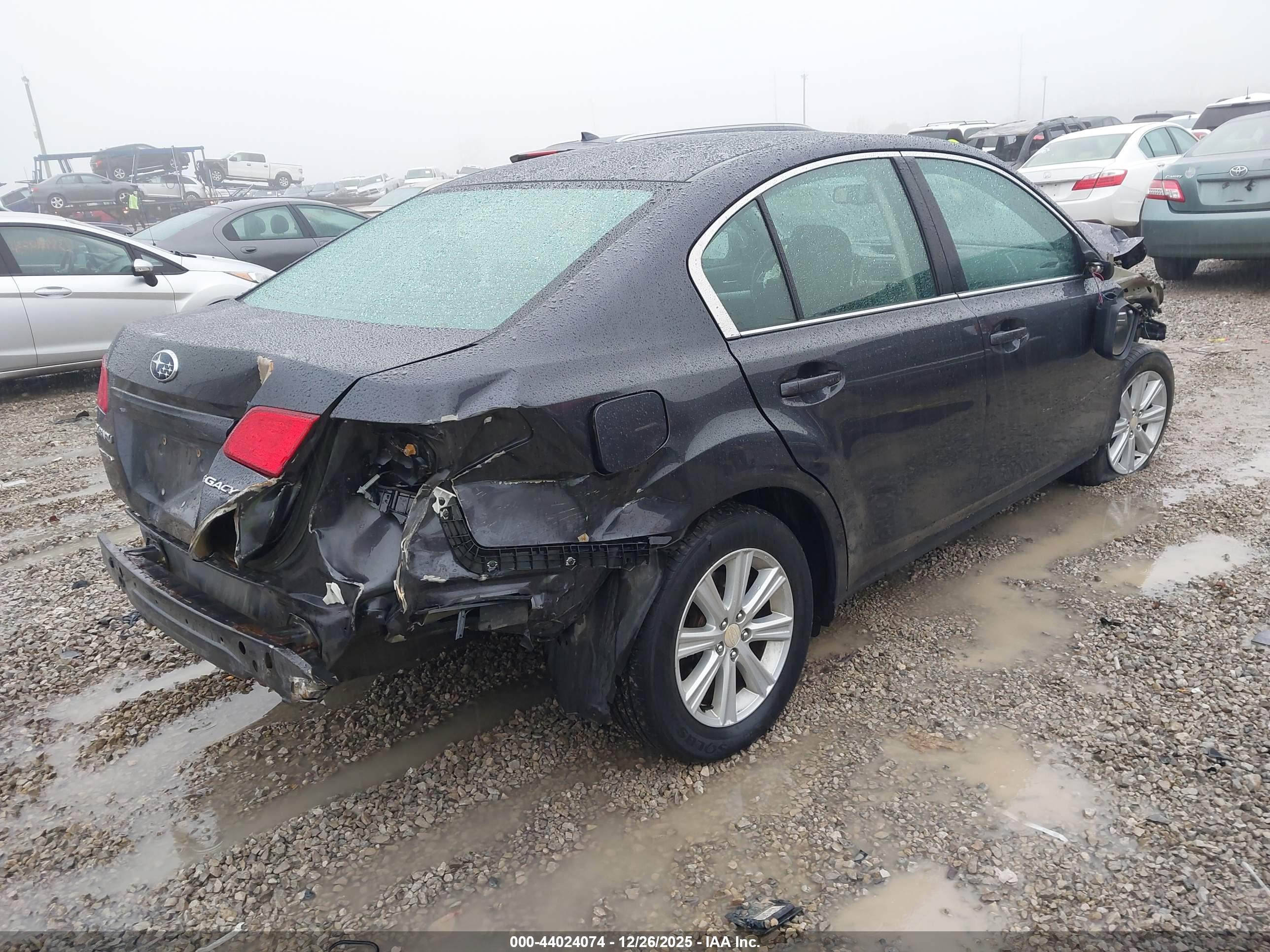 SUBARU LEGACY image 4