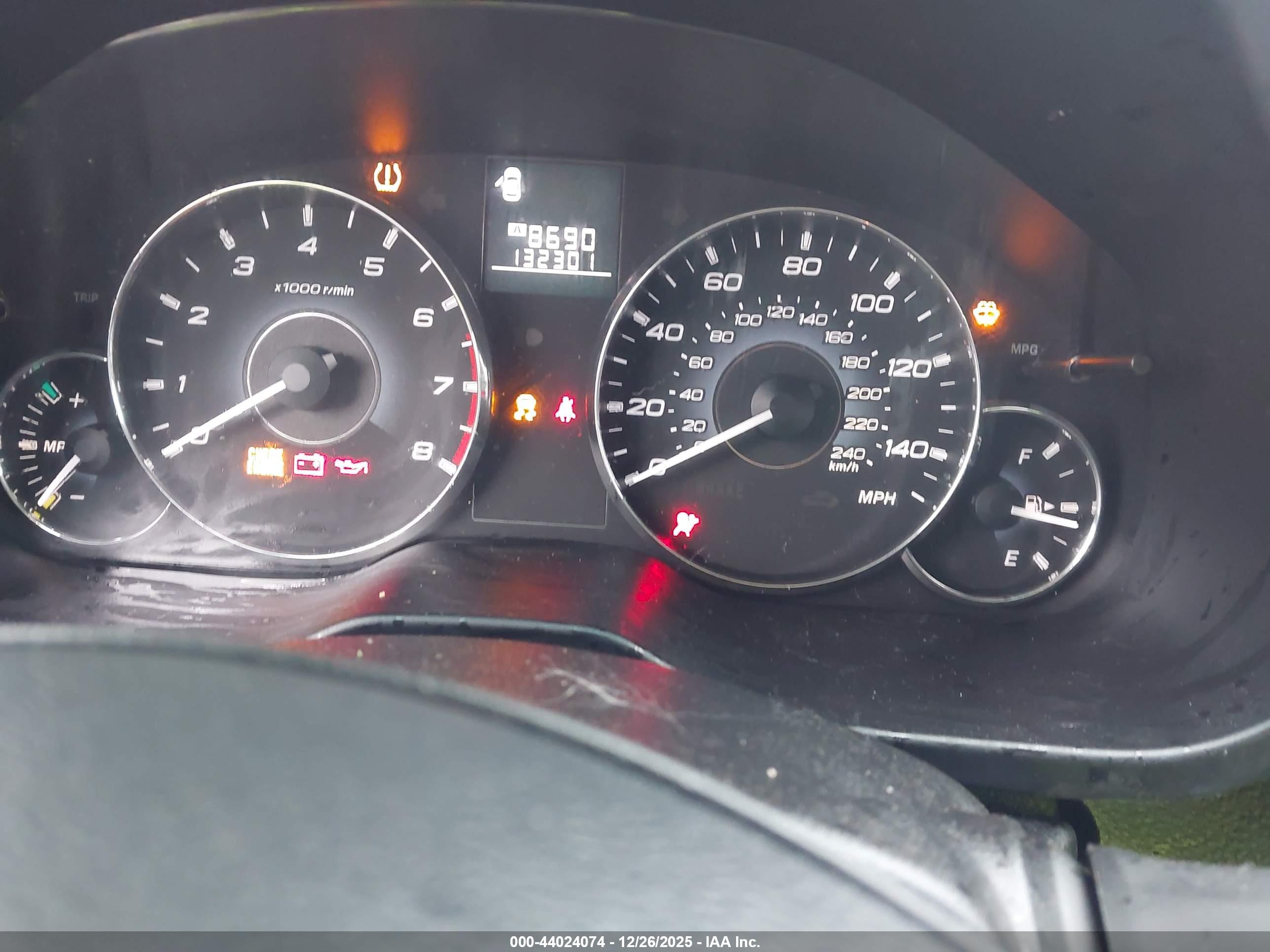 SUBARU LEGACY image 7