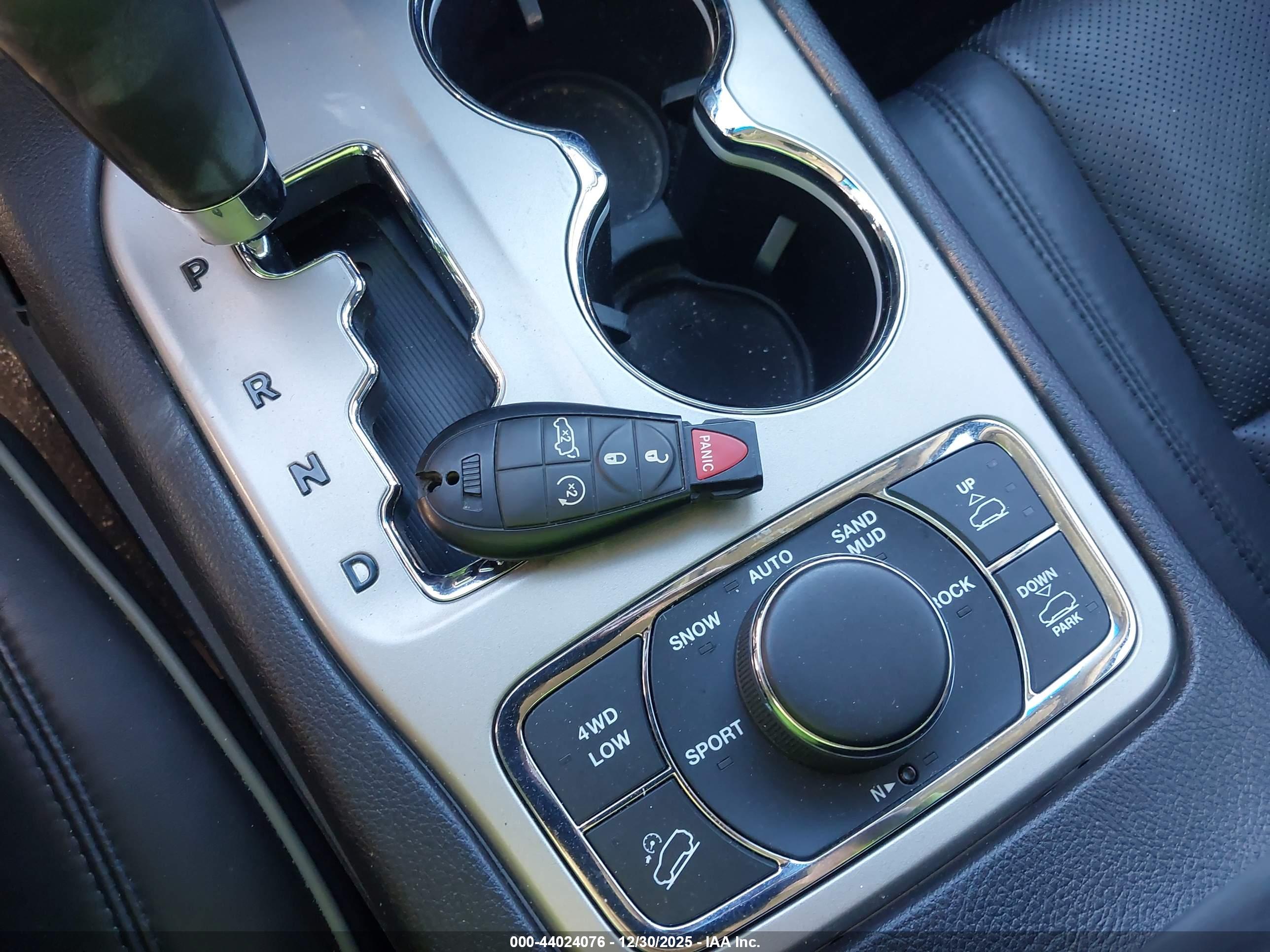 JEEP GRAND image 11