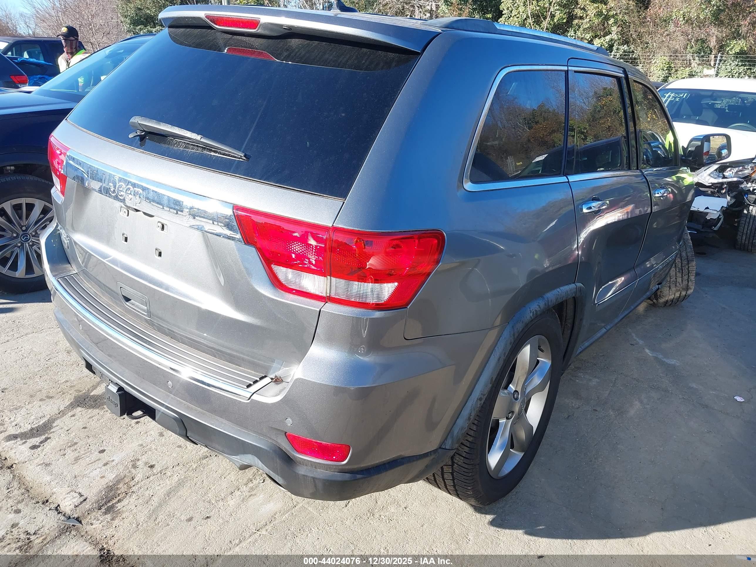 JEEP GRAND image 4