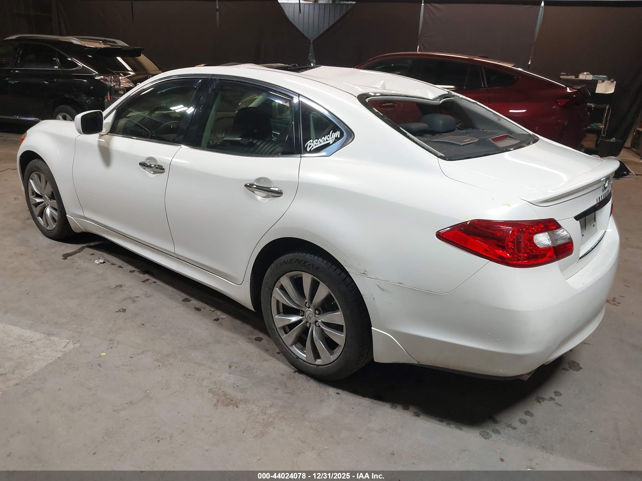 INFINITI M37X image 3