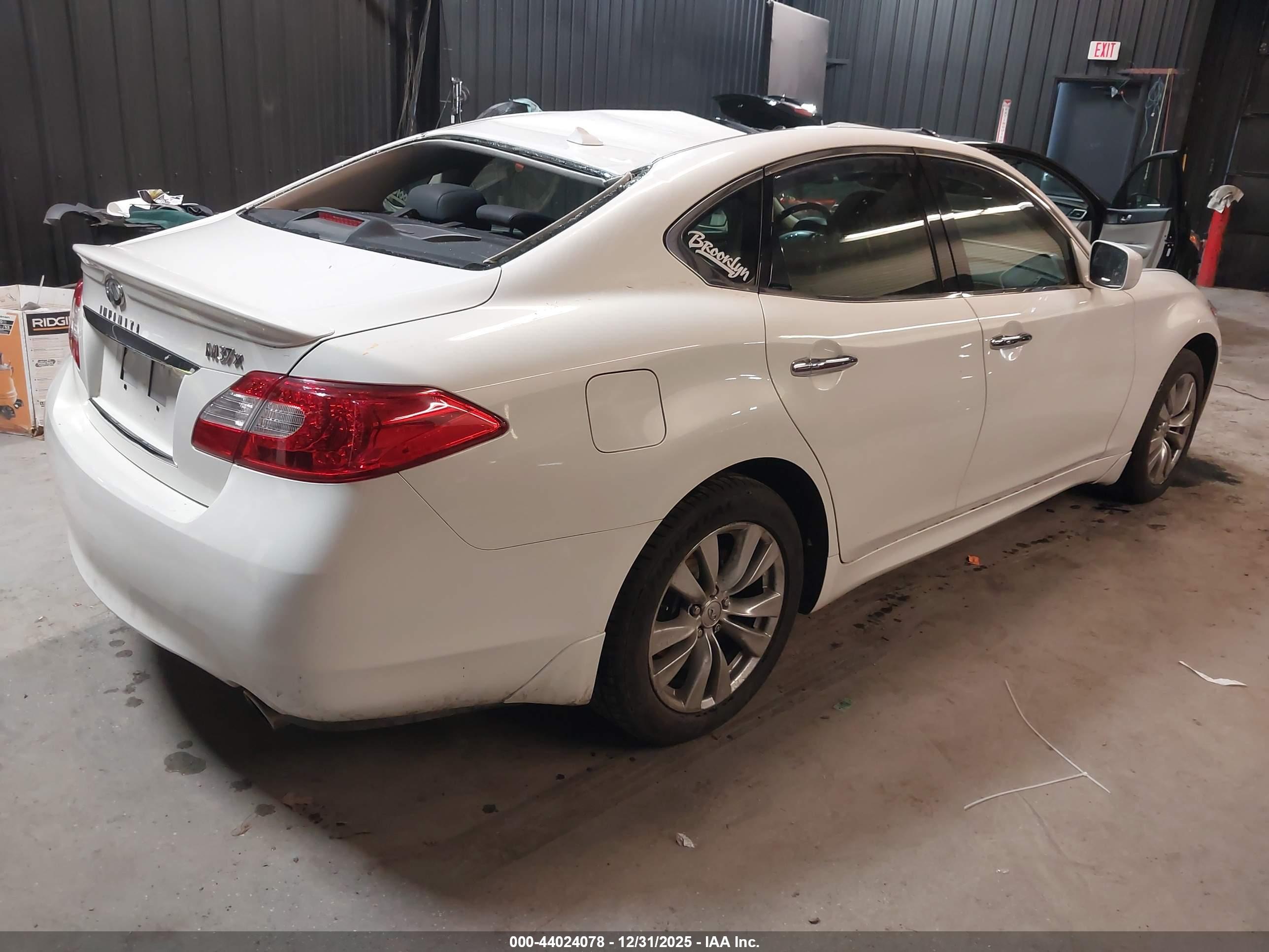 INFINITI M37X image 4