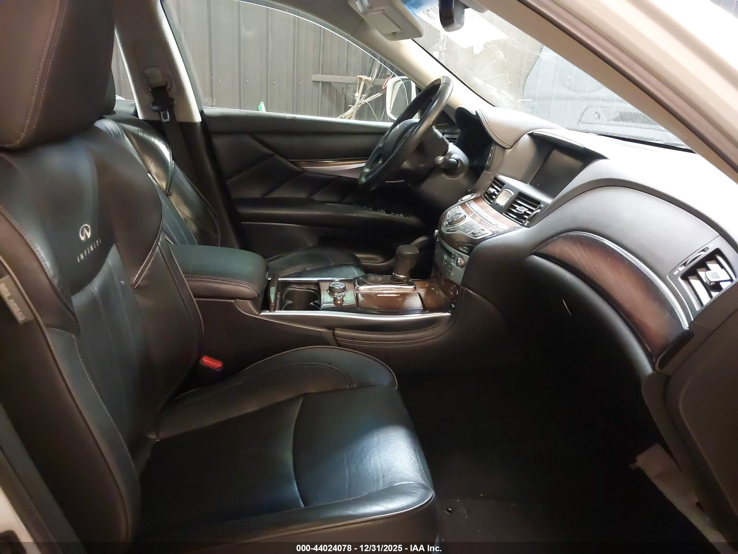 INFINITI M37X image 5