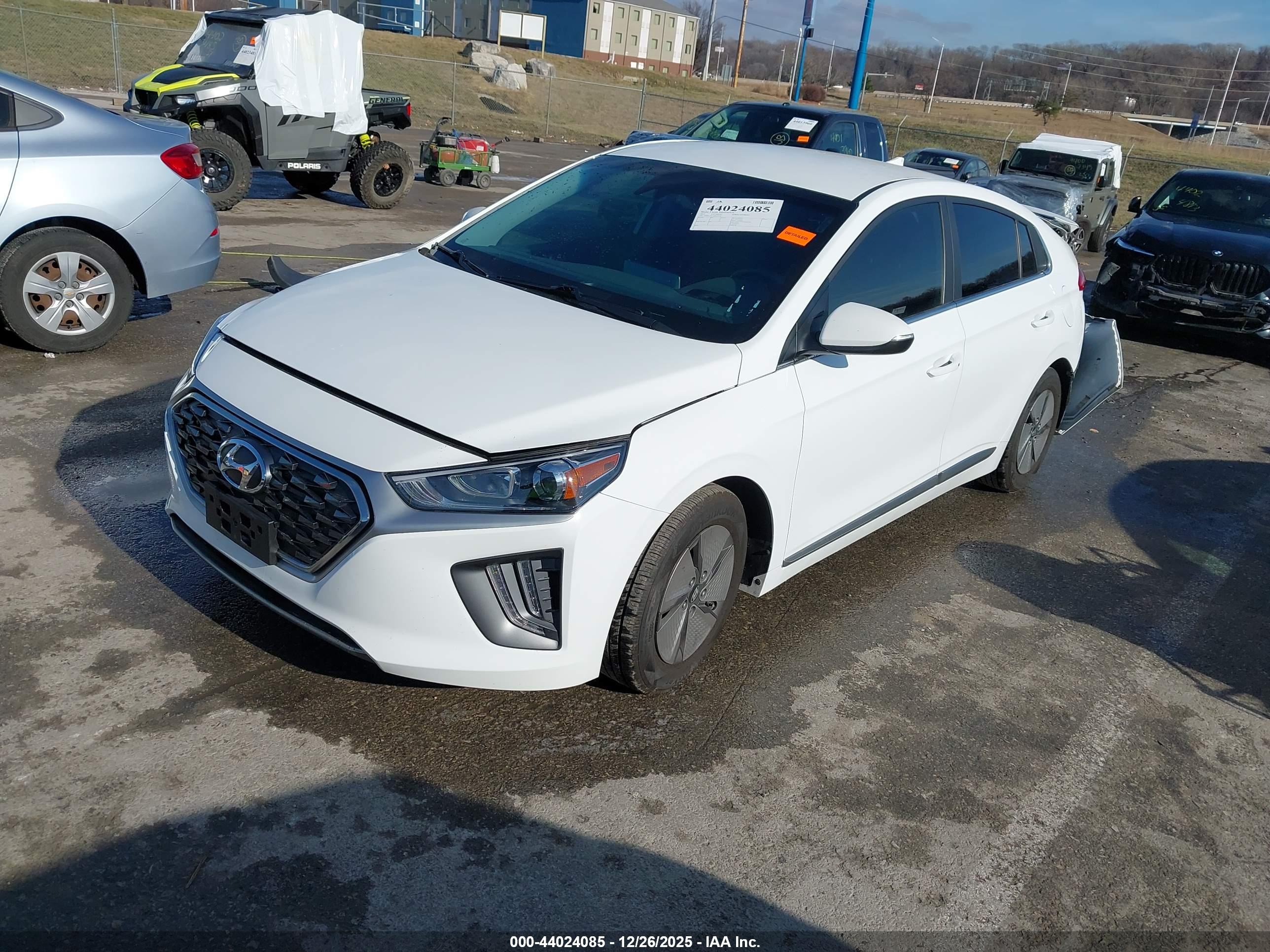 HYUNDAI IONIQ image 2