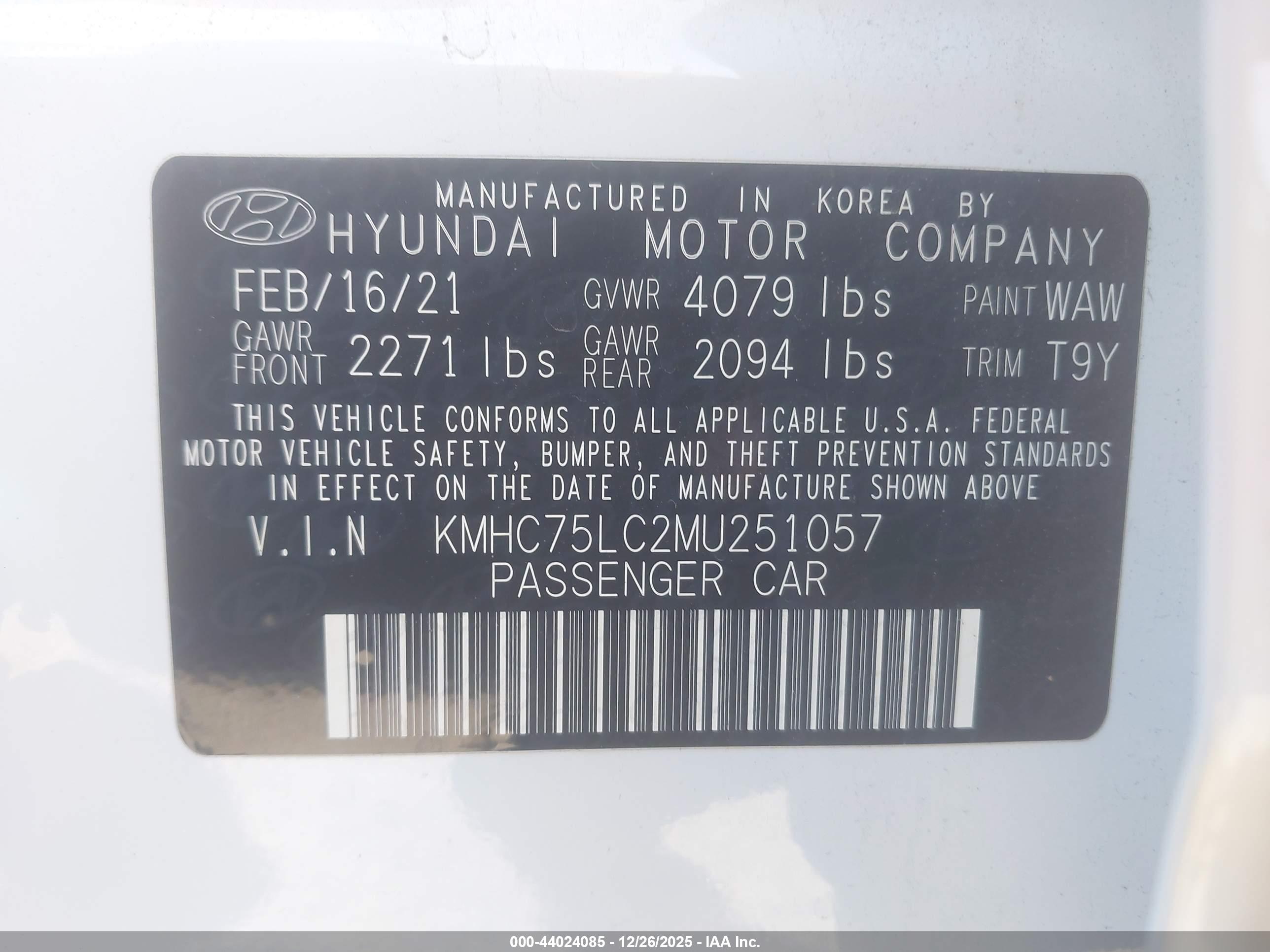 HYUNDAI IONIQ image 9