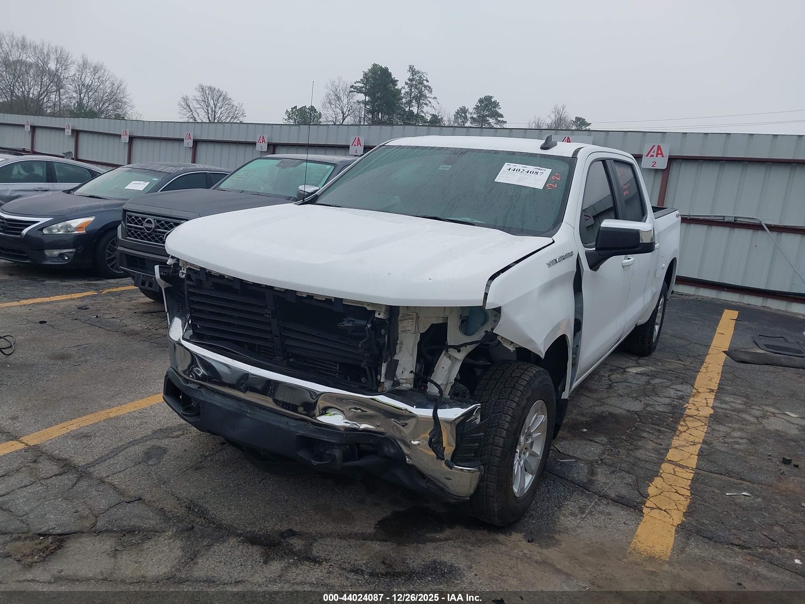 CHEVROLET SILVERADO image 2