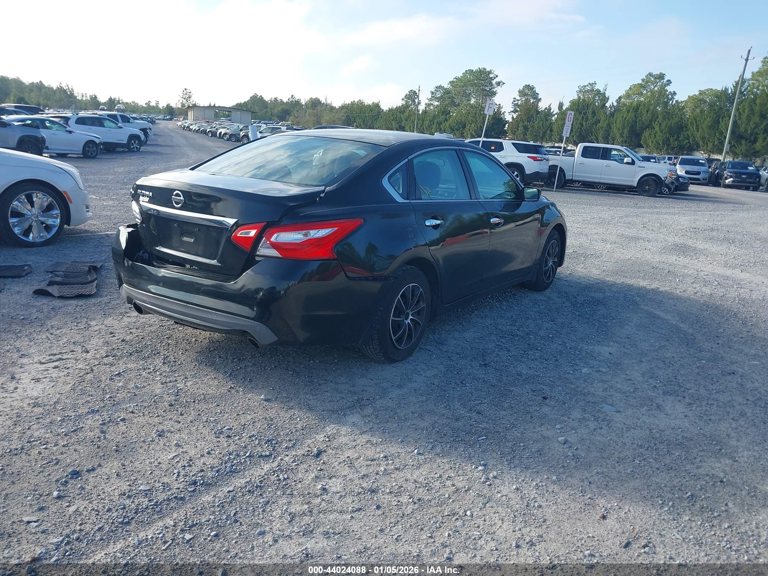 NISSAN ALTIMA image 4
