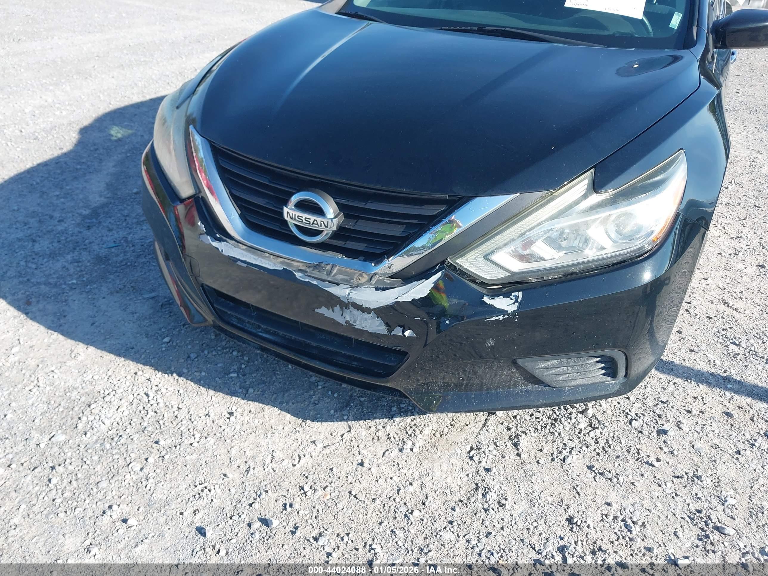 NISSAN ALTIMA image 6