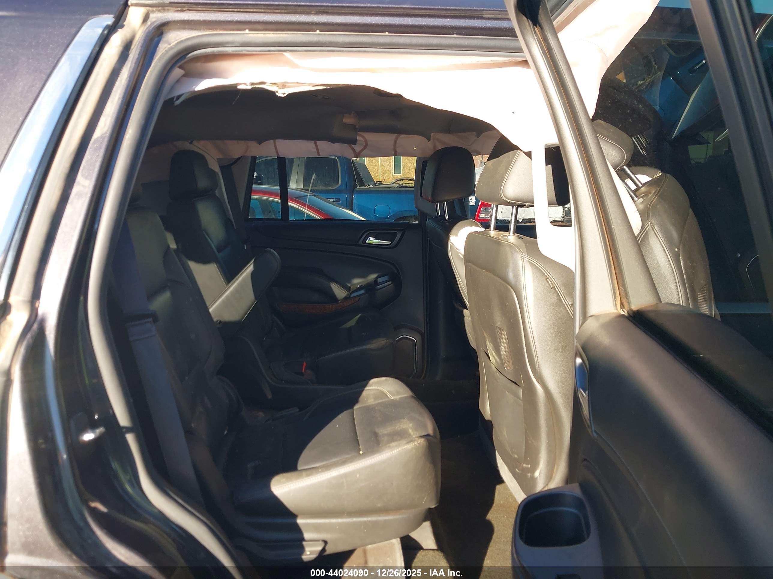 CHEVROLET TAHOE image 8