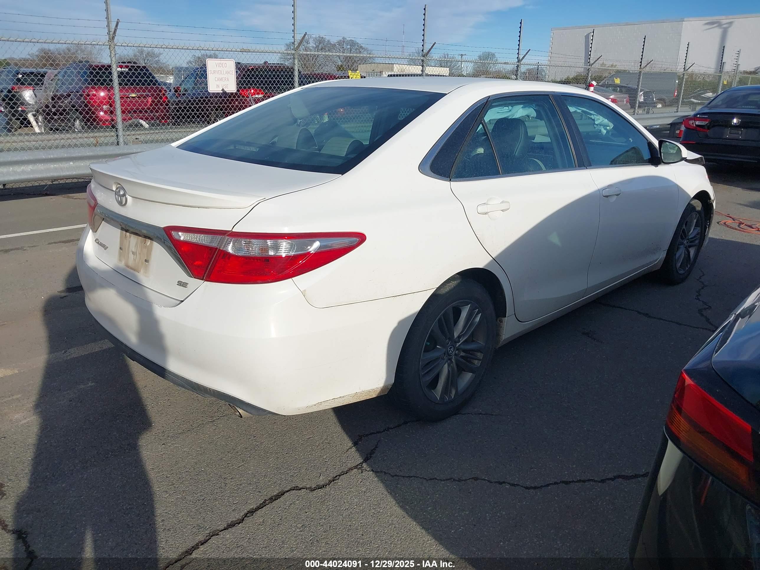 TOYOTA CAMRY image 4