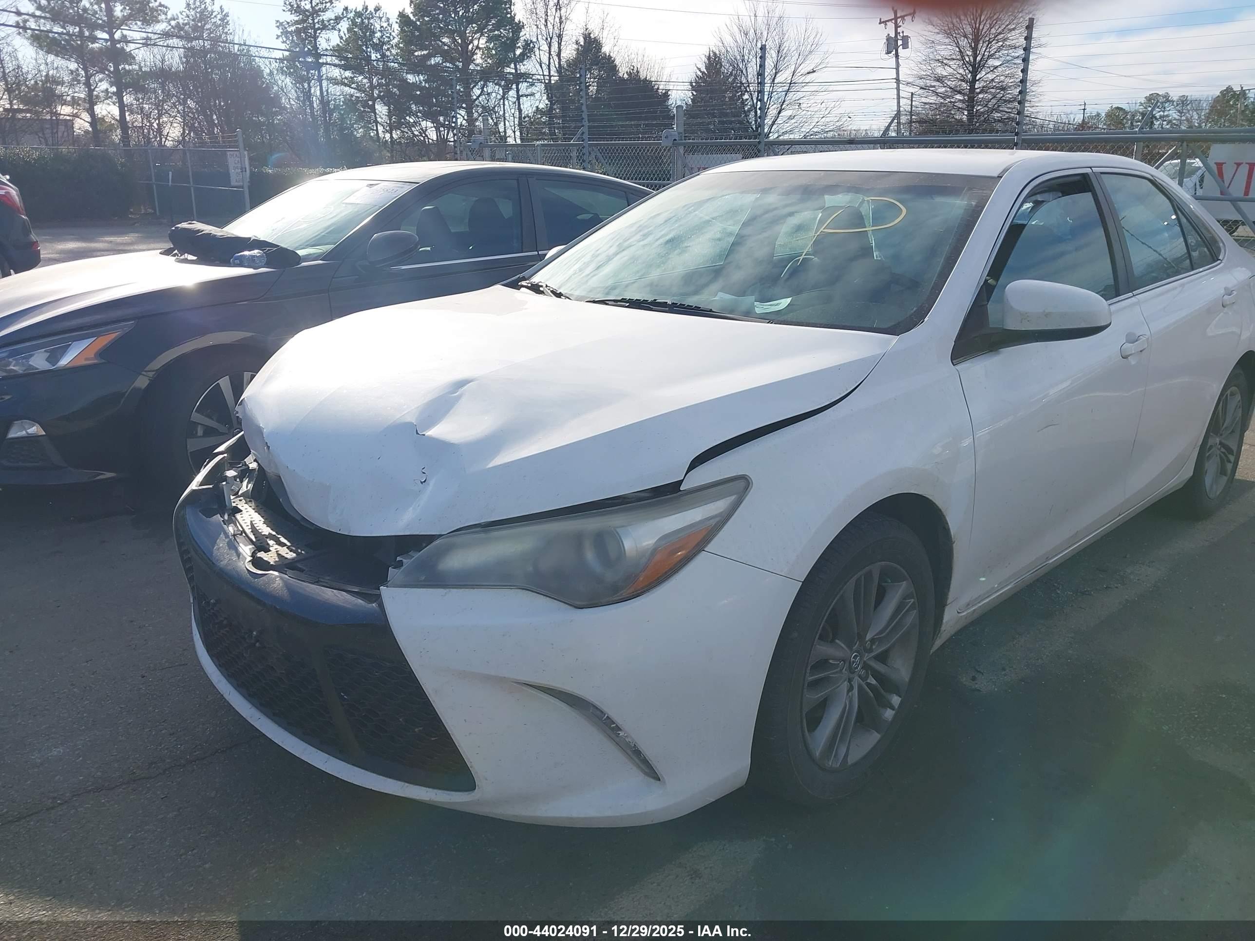 TOYOTA CAMRY image 6