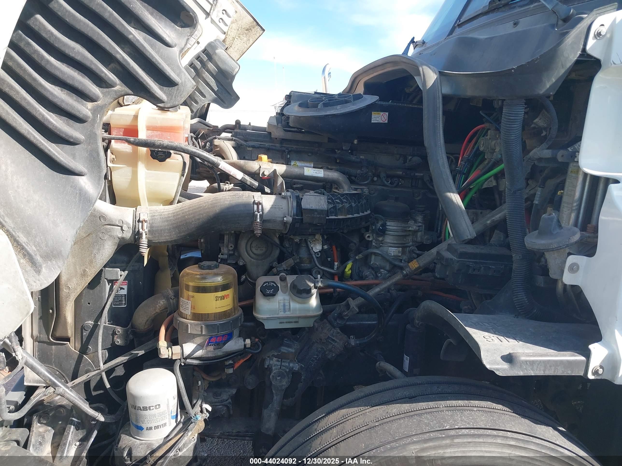 FREIGHTLINER CASCADIA image 10