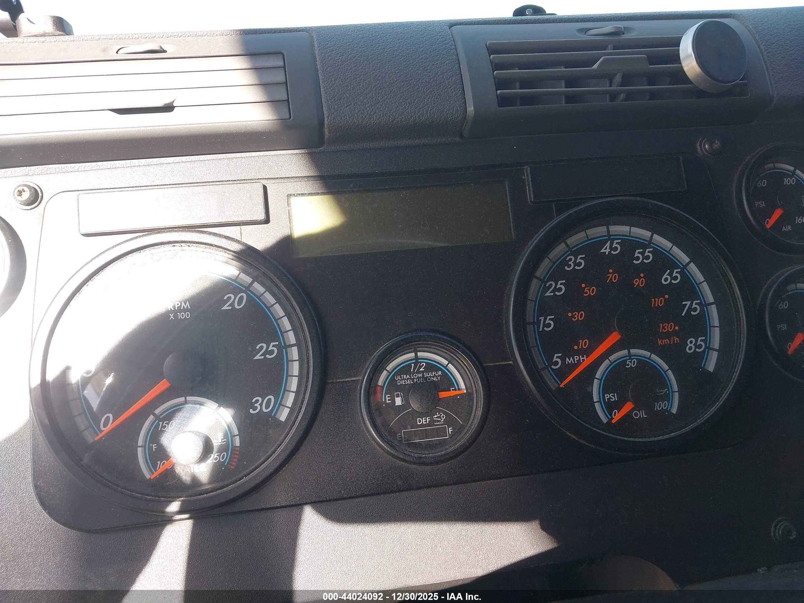 FREIGHTLINER CASCADIA image 6